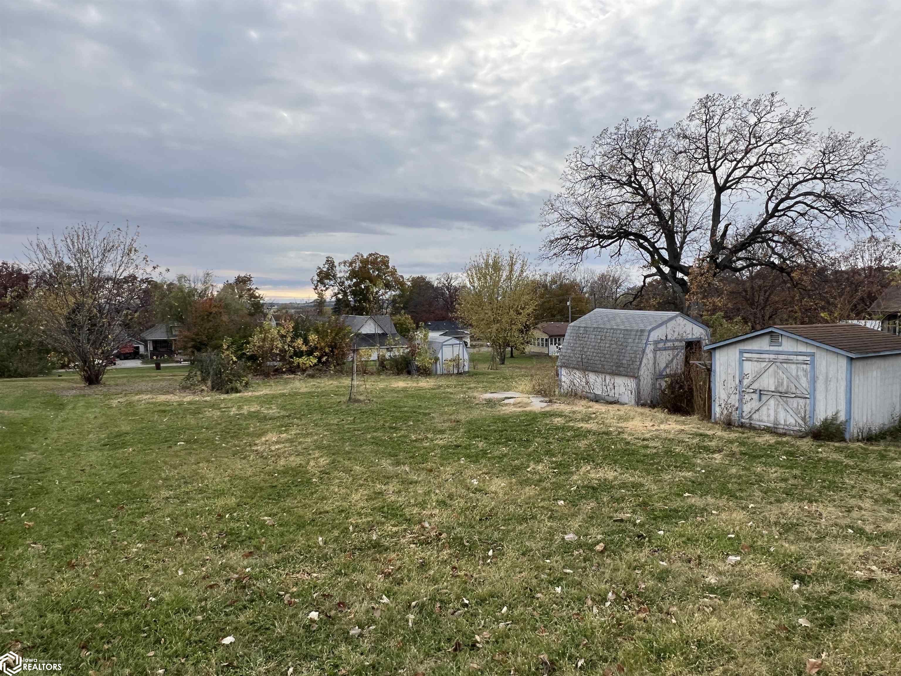 806 Wood Street, Eldon, Iowa image 1