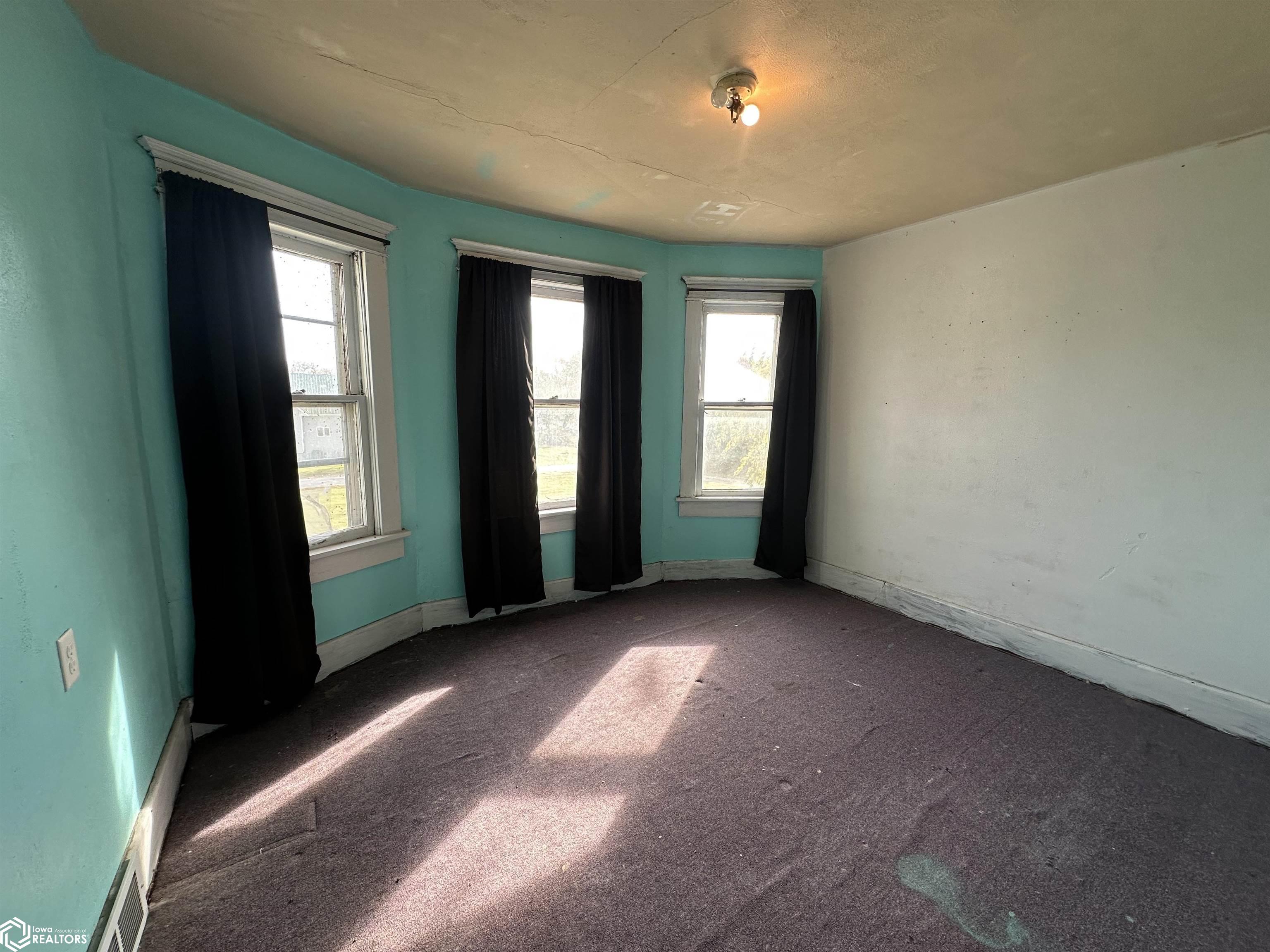 114 E Lee Street, Seymour, Iowa image 21