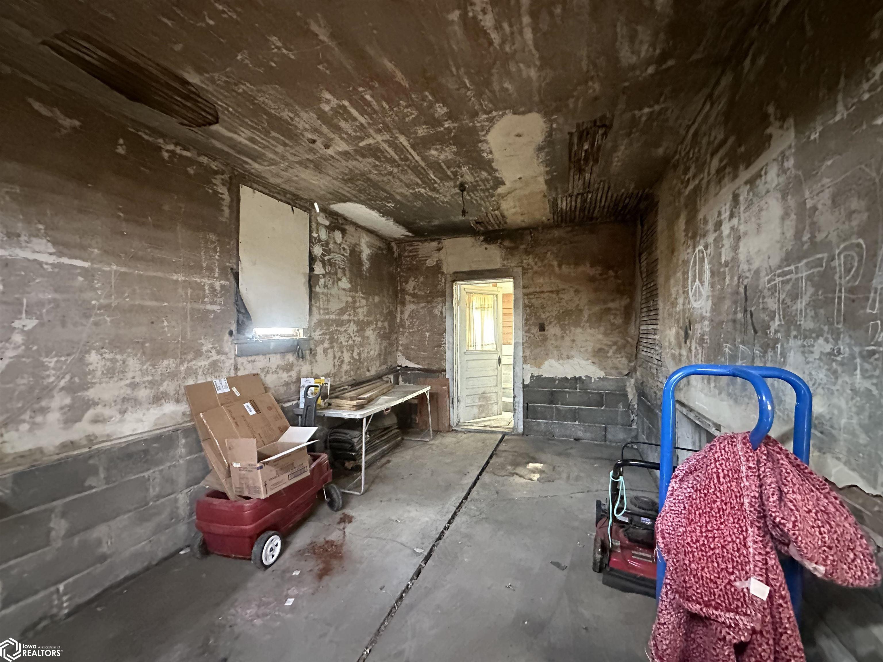 114 E Lee Street, Seymour, Iowa image 29