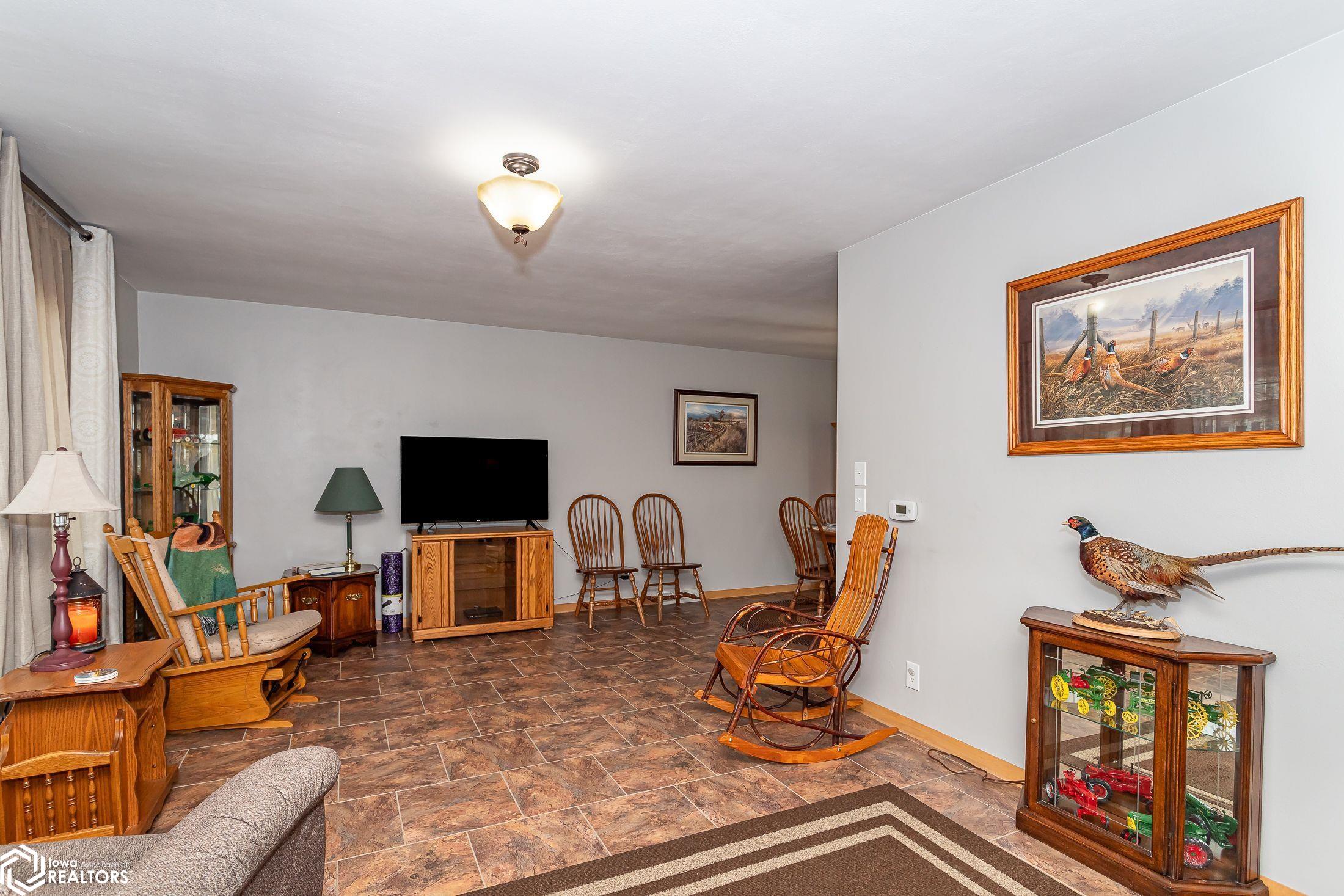 304 3rd Street, State Center, Iowa image 11