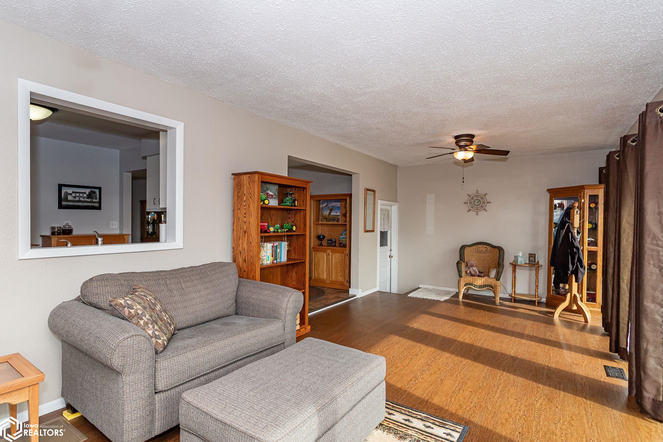 304 3rd Street, State Center, Iowa image 21