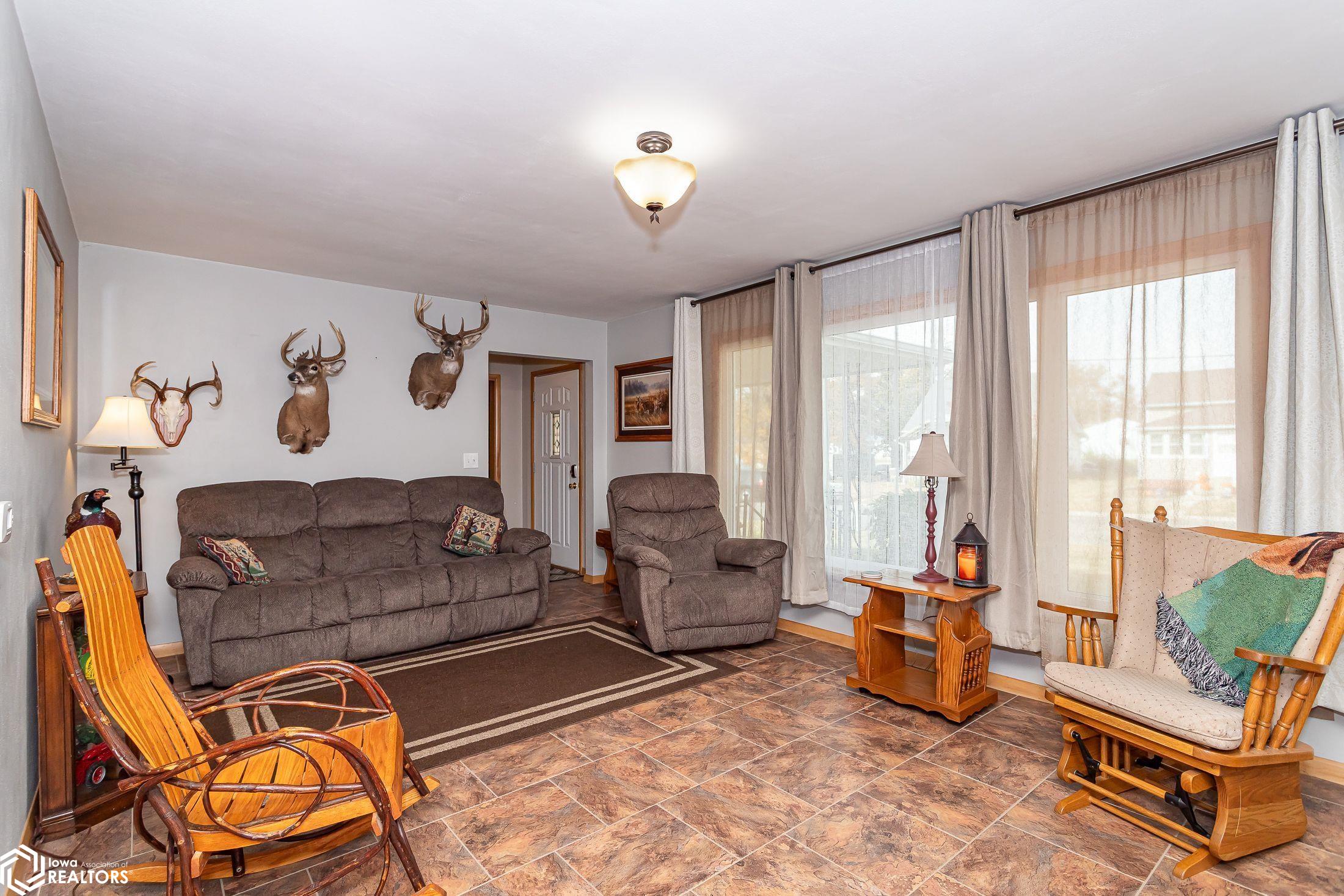 304 3rd Street, State Center, Iowa image 9