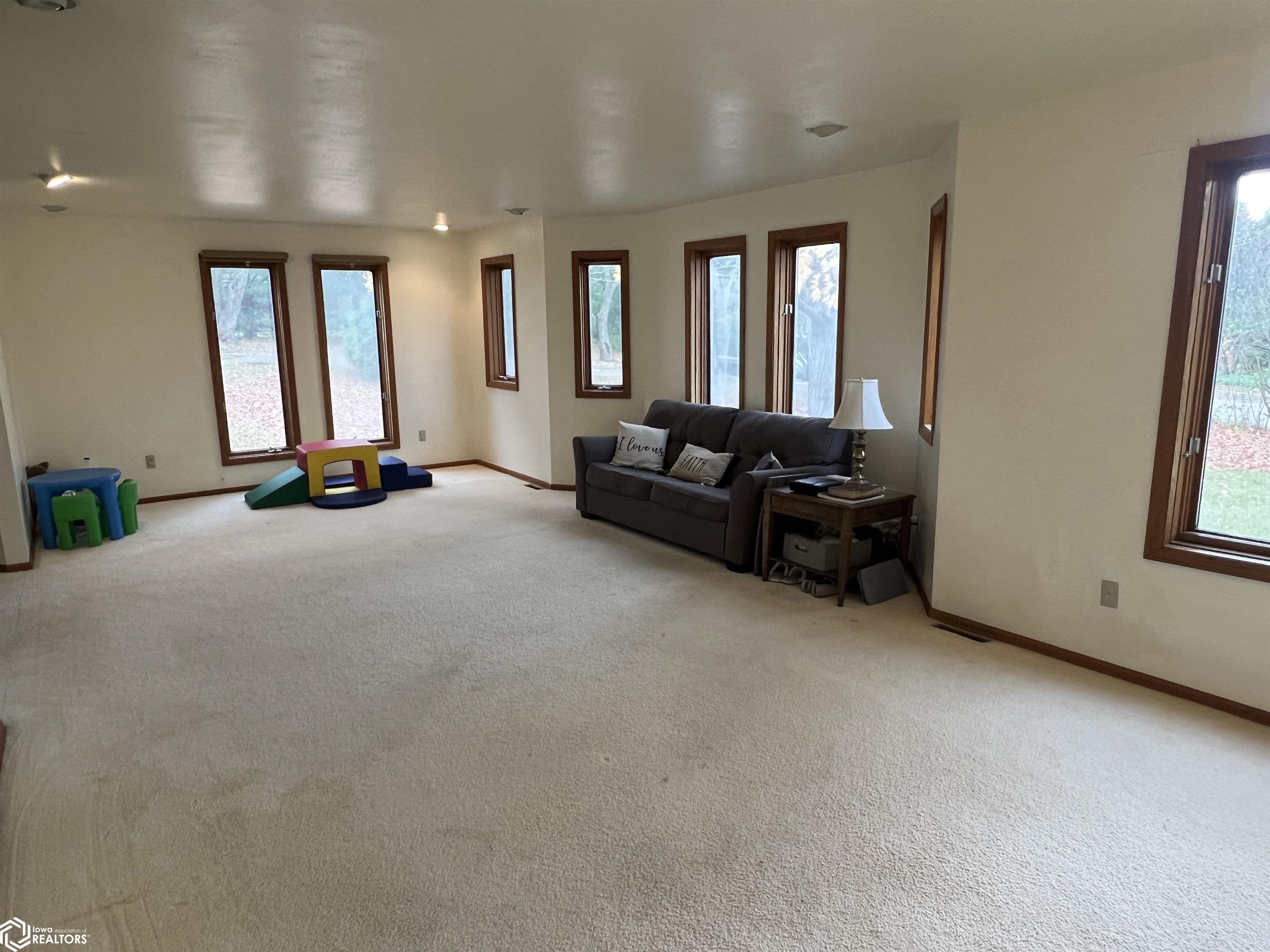900 French Street, Fairfield, Iowa image 9