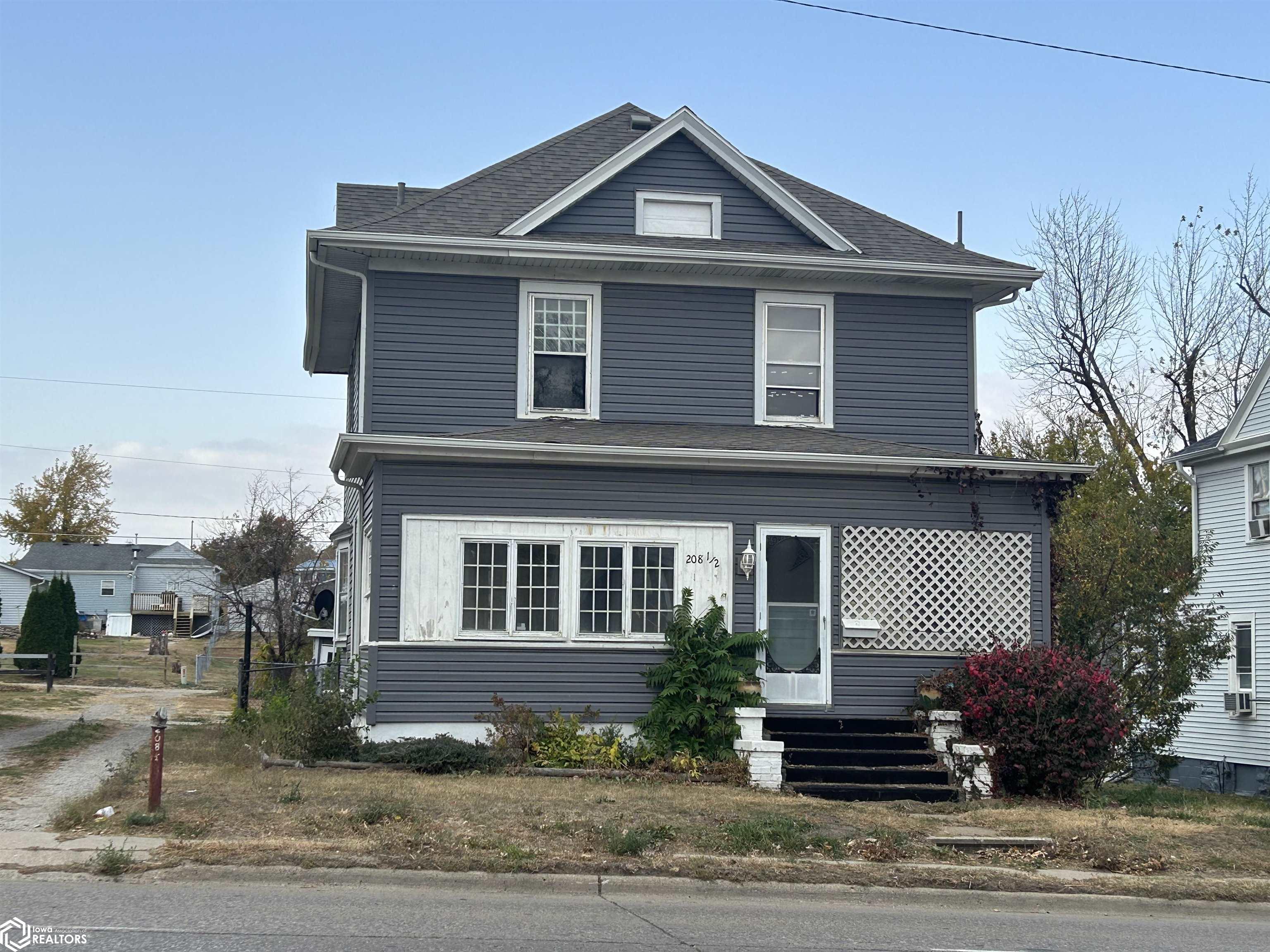 208 1/2 N 3rd Avenue, Marshalltown, Iowa image 1