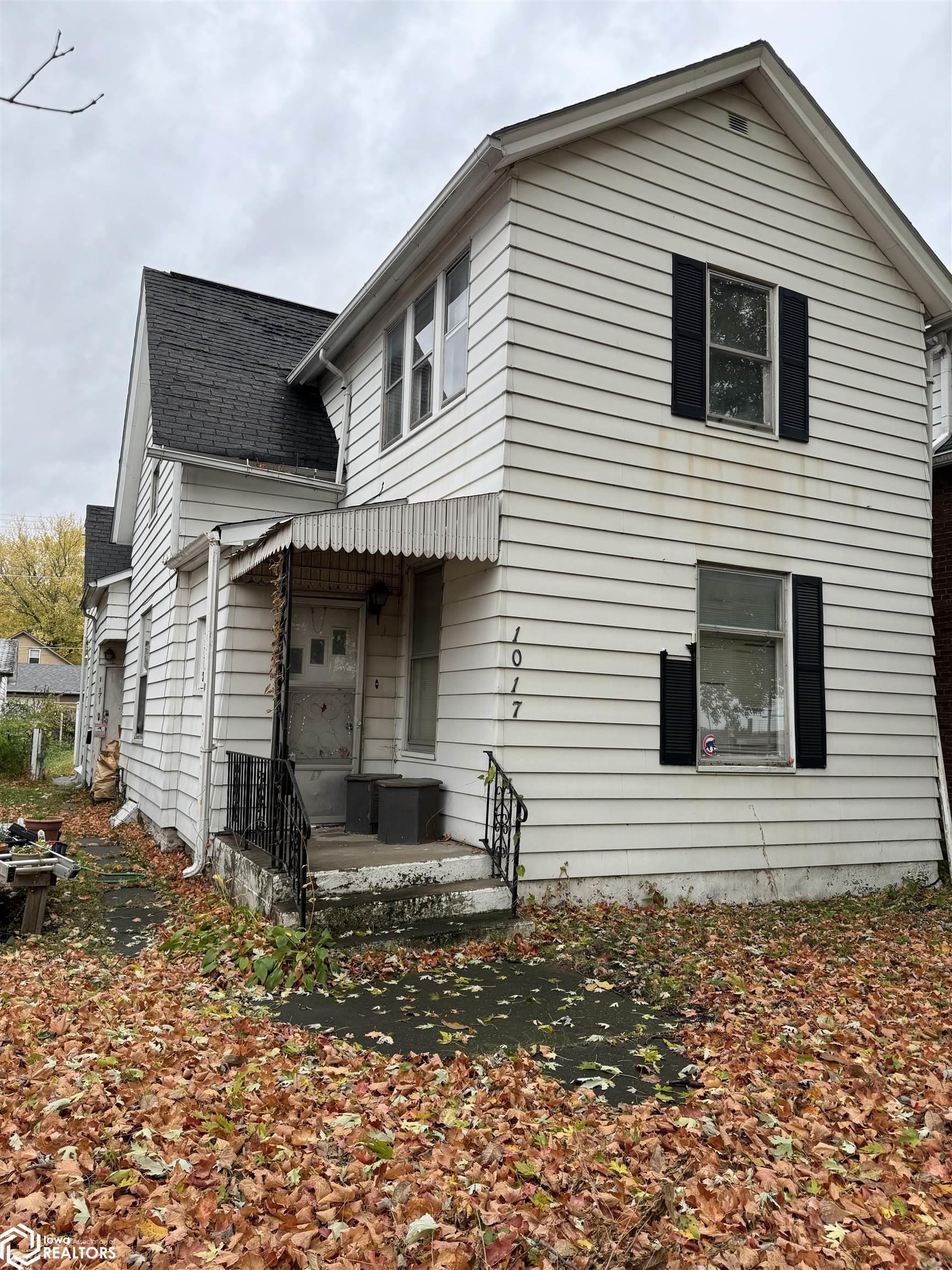 1017 Avenue G, Fort Madison, Iowa image 1