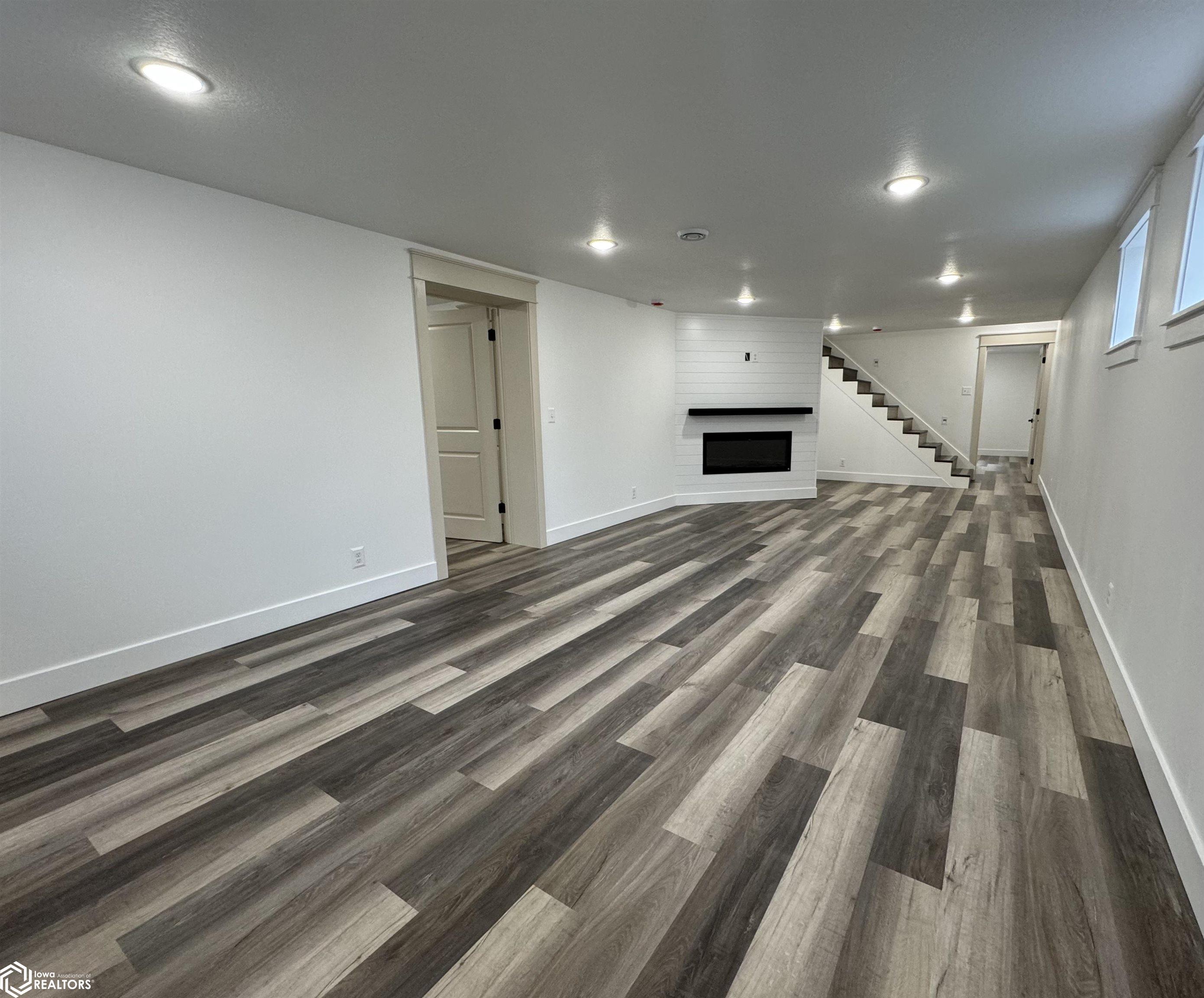 1100 N Division, Creston, Iowa image 34