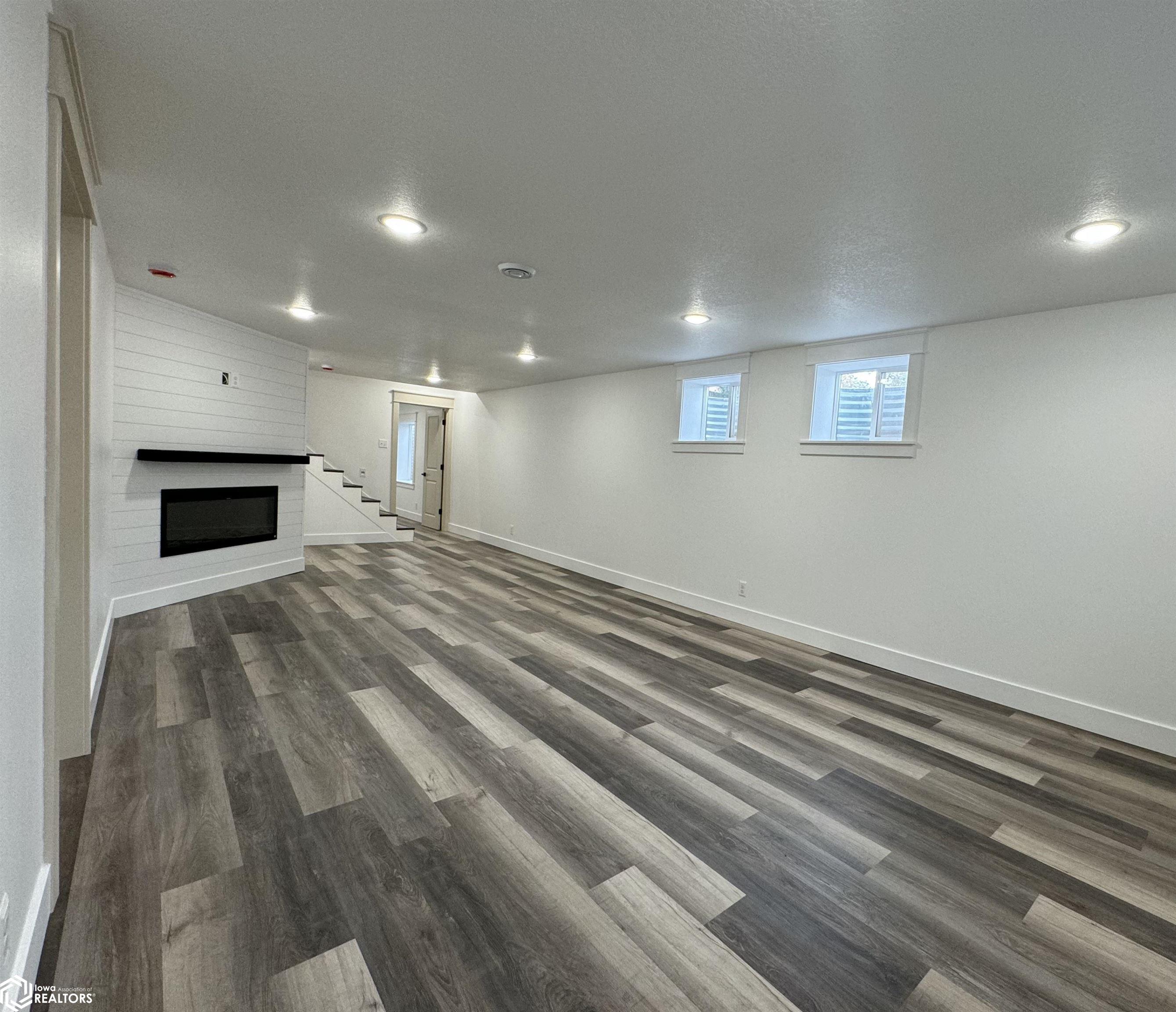 1100 N Division, Creston, Iowa image 35