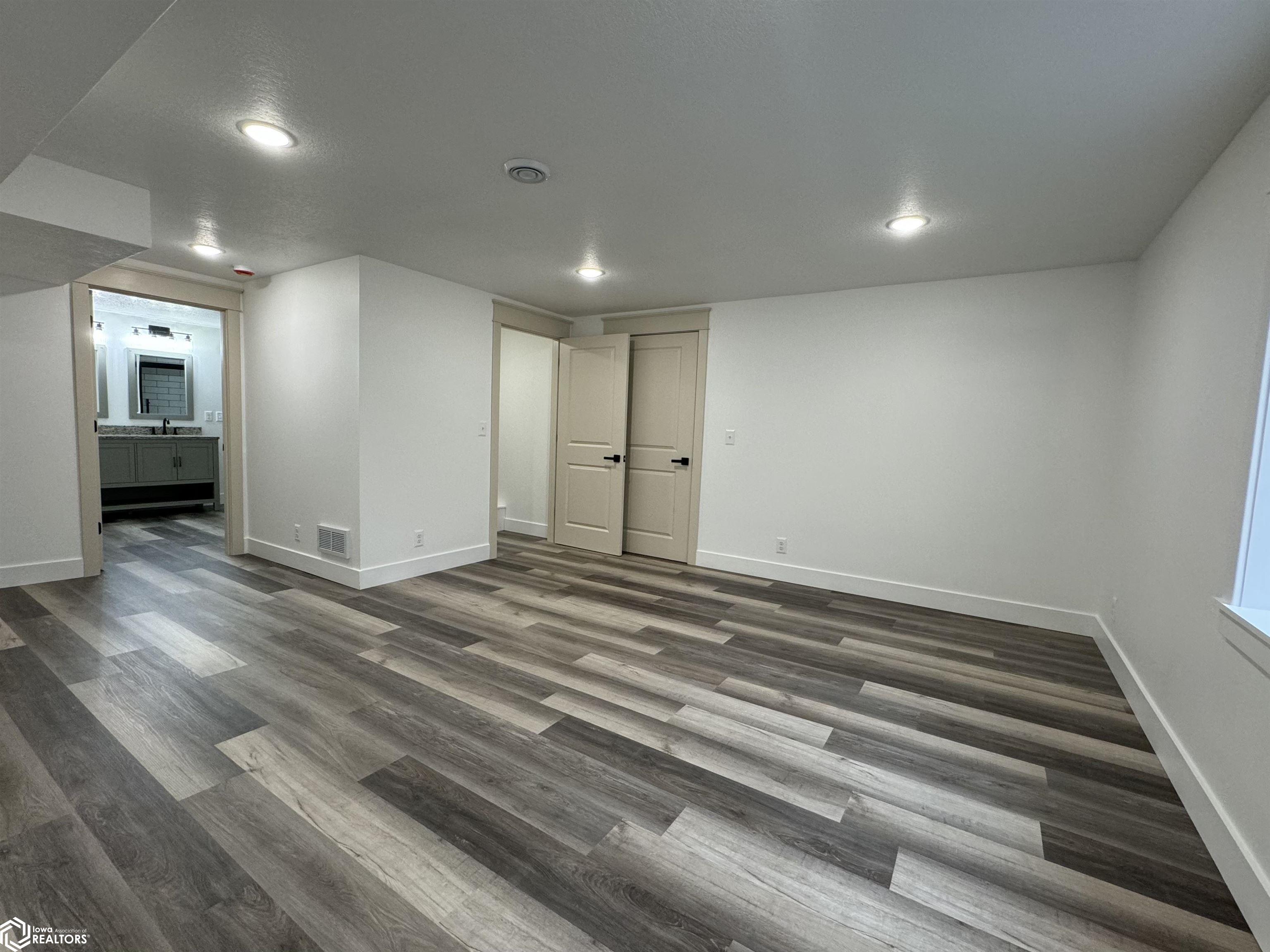 1100 N Division, Creston, Iowa image 36