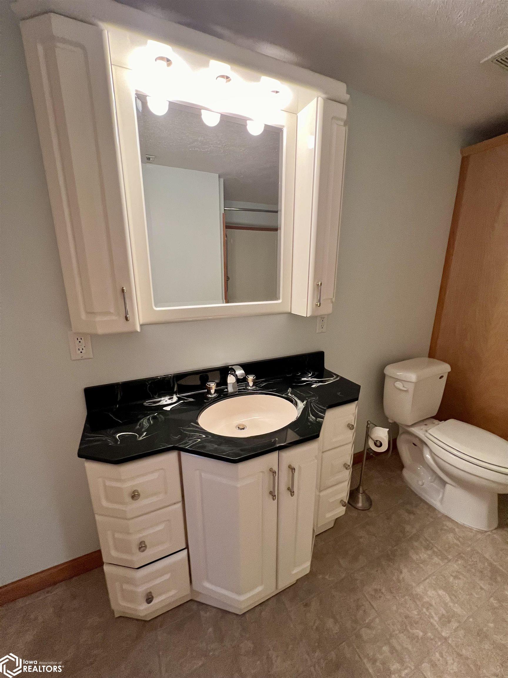 410 W Lincoln Street, Clarinda, Iowa image 30