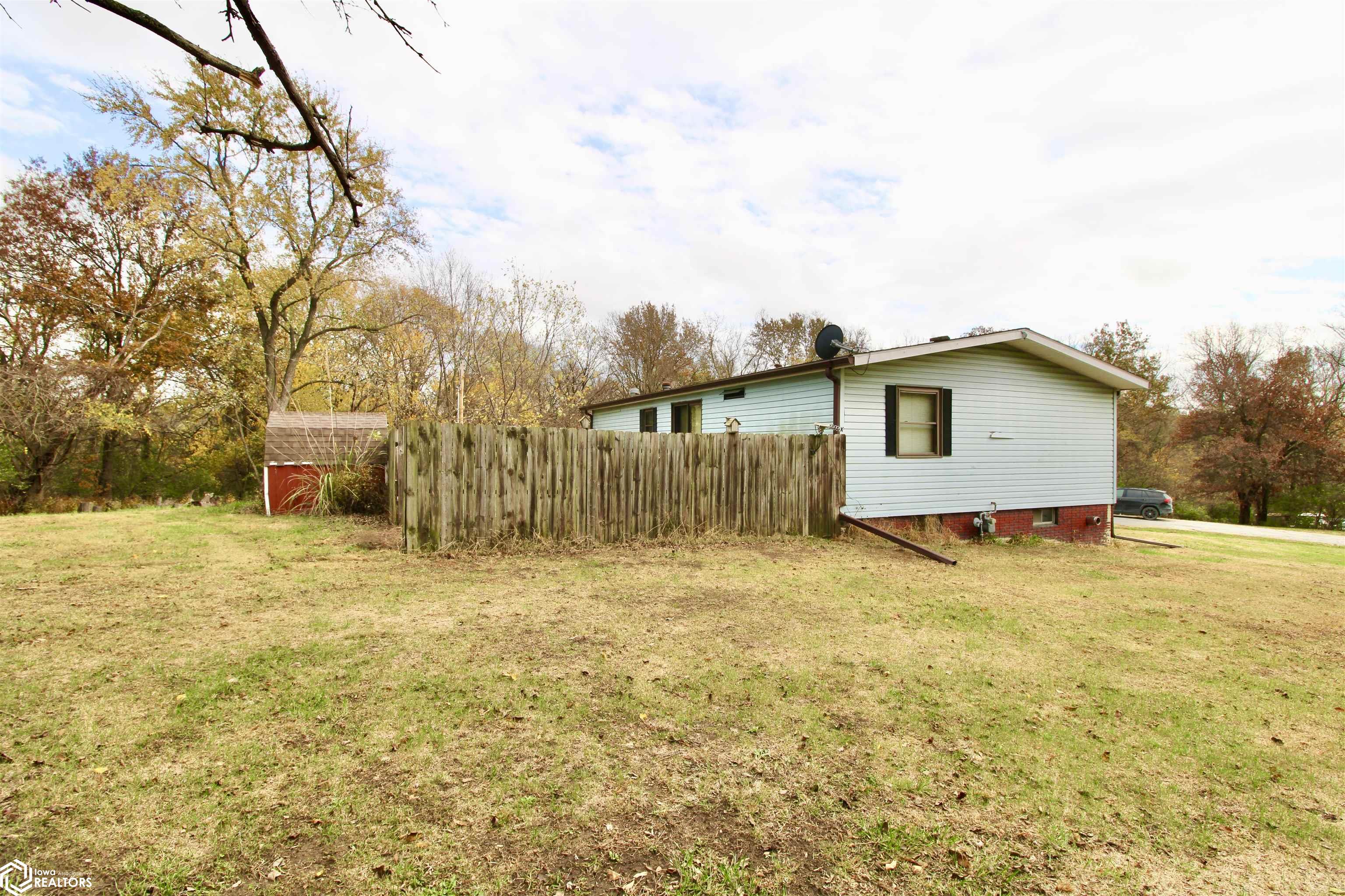 2621 Cramer Lane, Keokuk, Iowa image 3