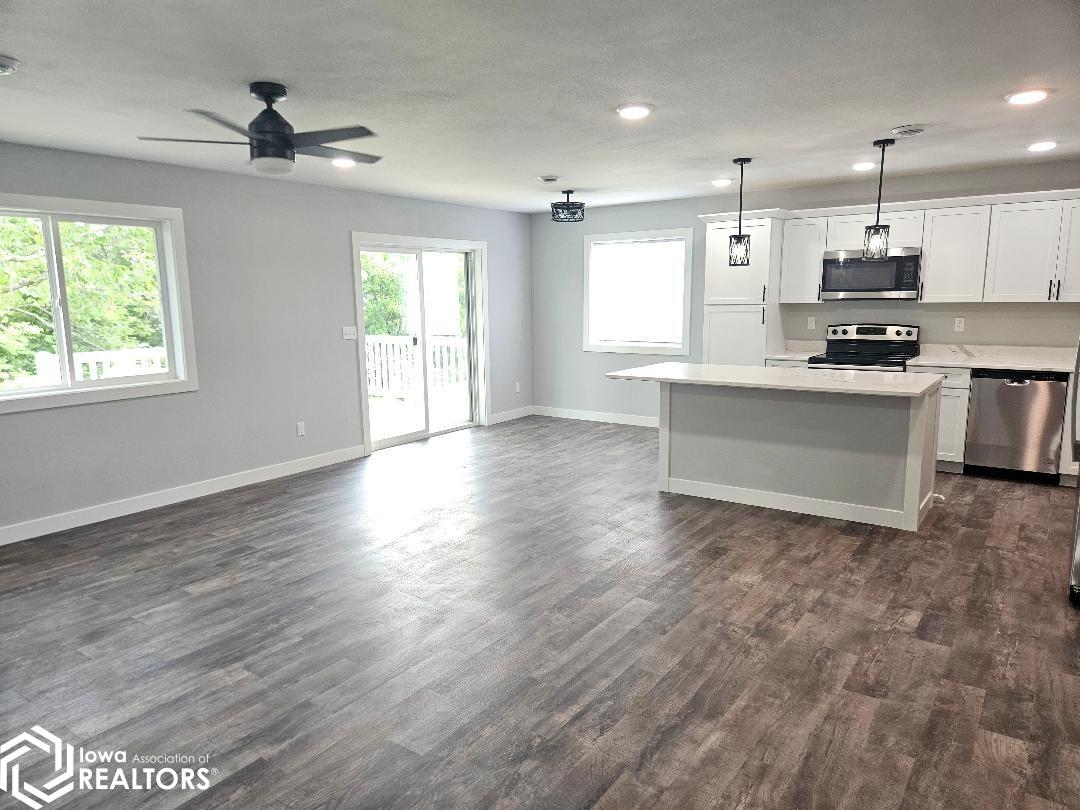 1405 13th Avenue, Belle Plaine, Iowa image 3