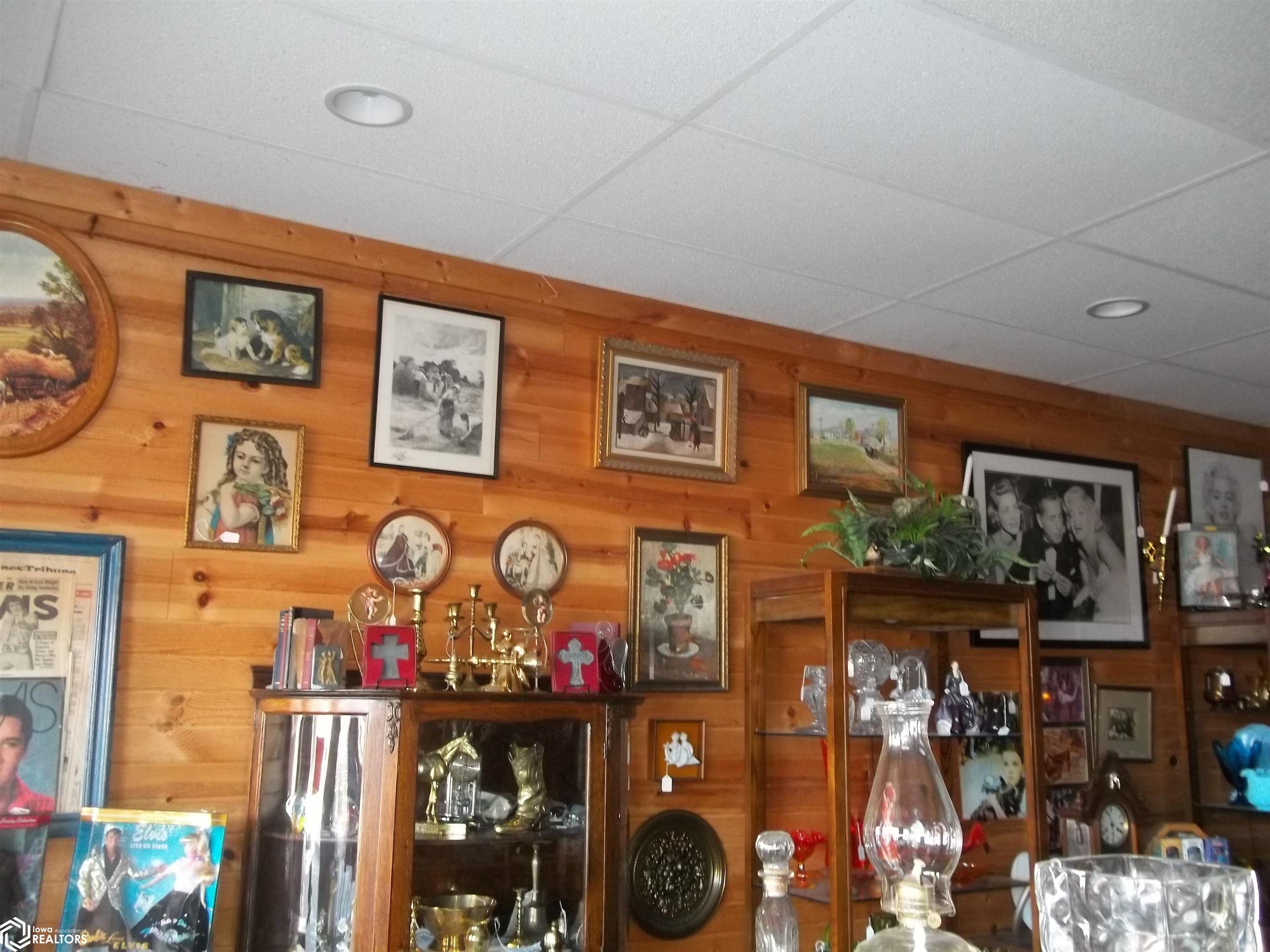 210 W Montgomery Street, Creston, Iowa image 14