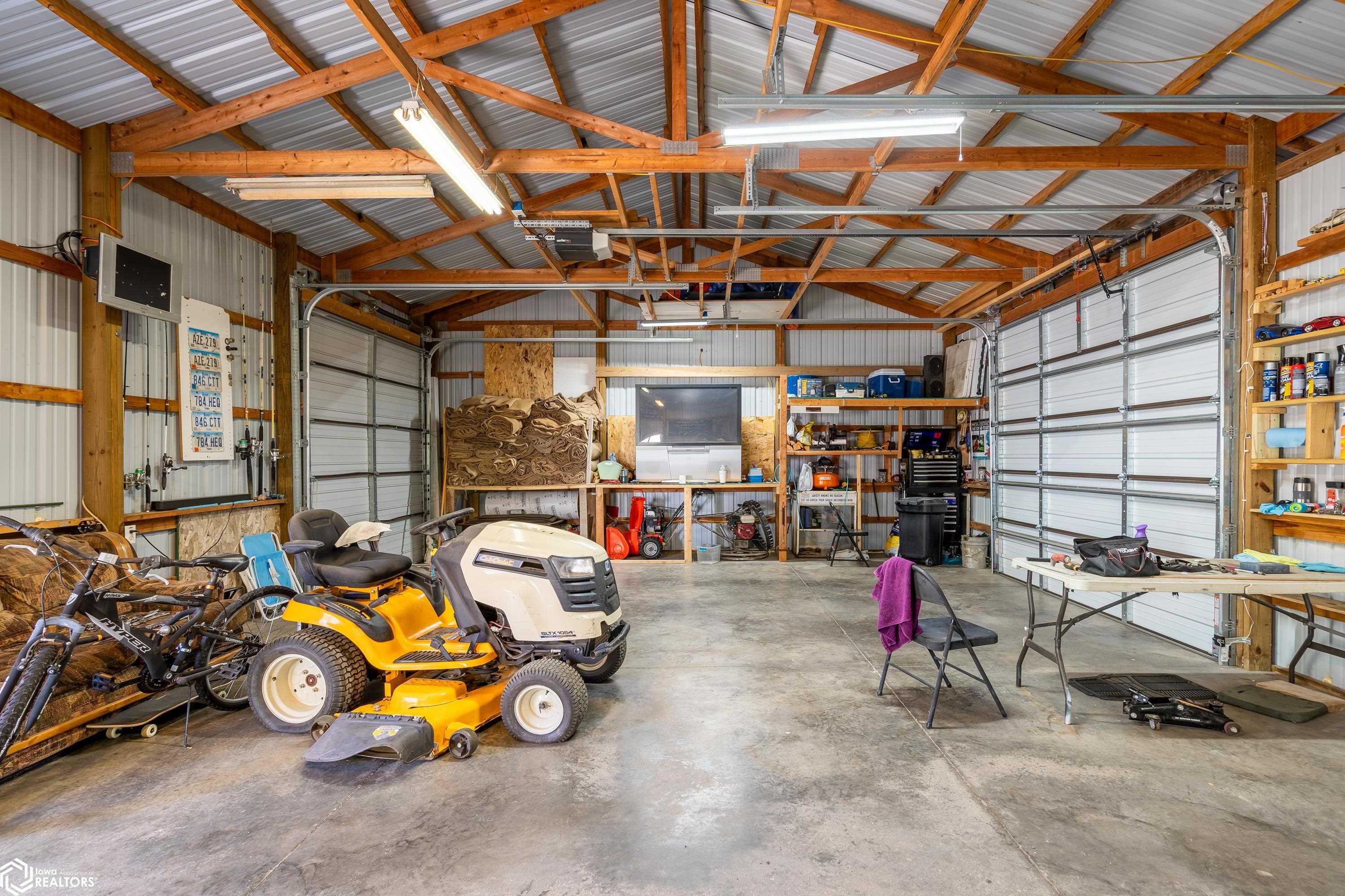 105 W Grace Street, Toledo, Iowa image 31