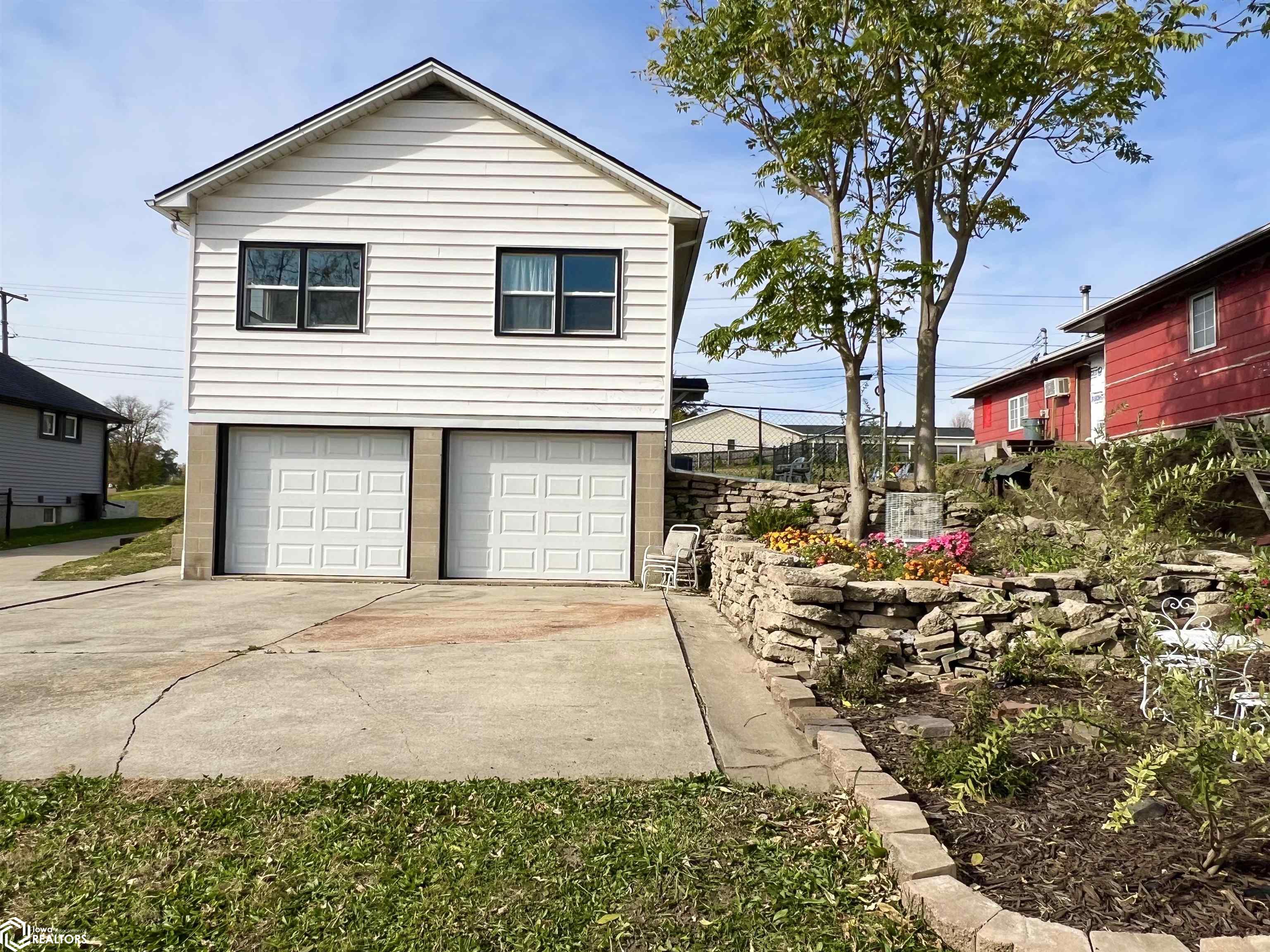 216 E 12th Street, Newton, Iowa image 21