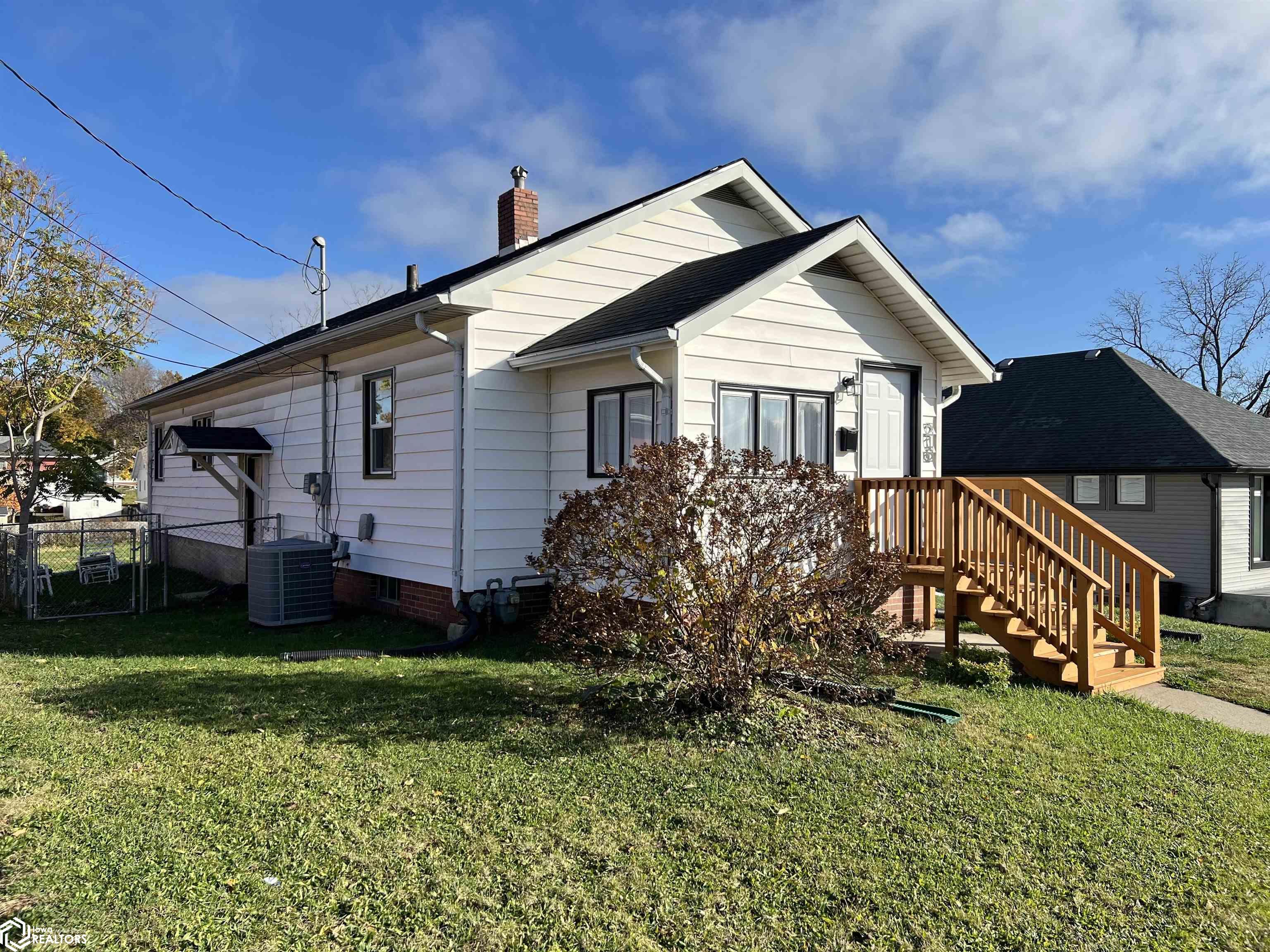 216 E 12th Street, Newton, Iowa image 22