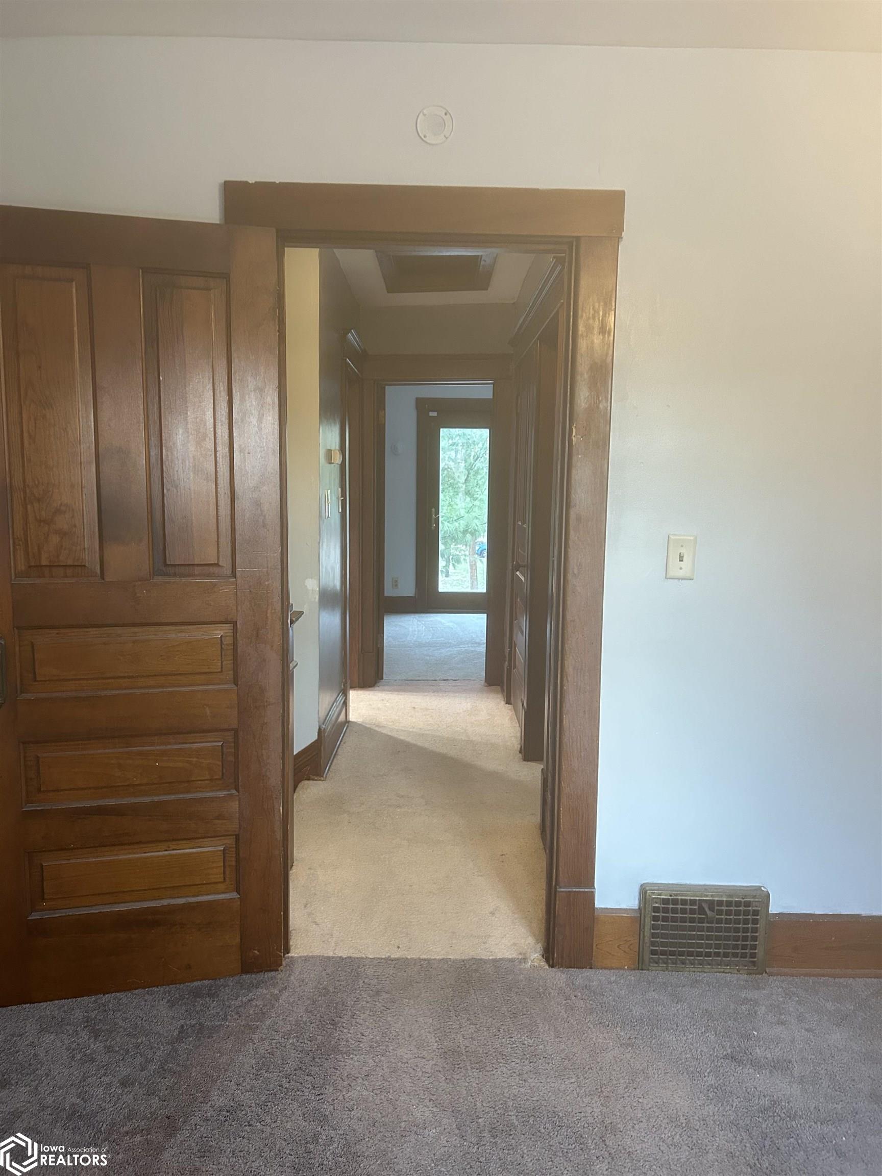 1610 Lincoln, Burlington, Iowa image 11