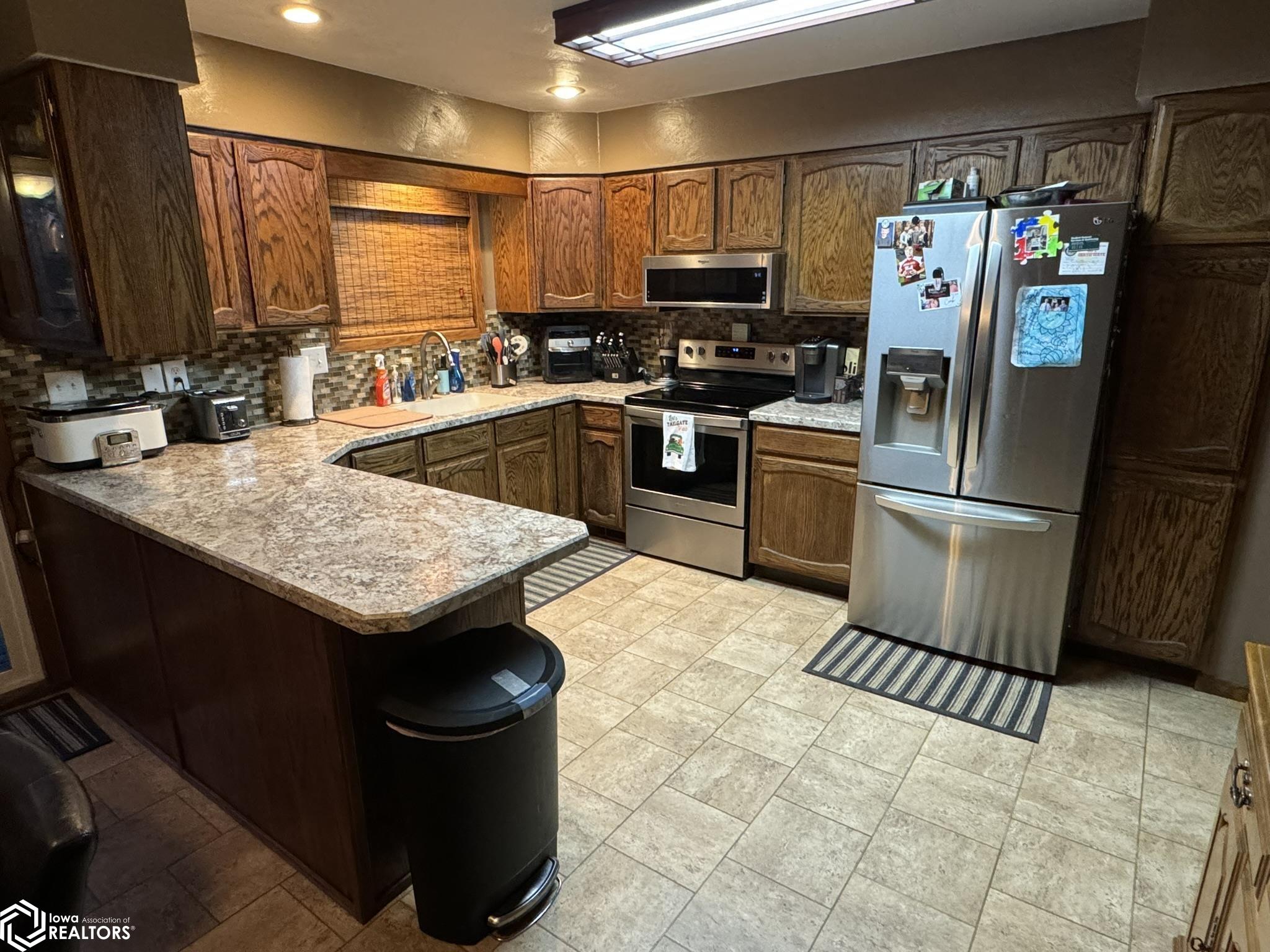 1208 10th Avenue, Humboldt, Iowa image 3