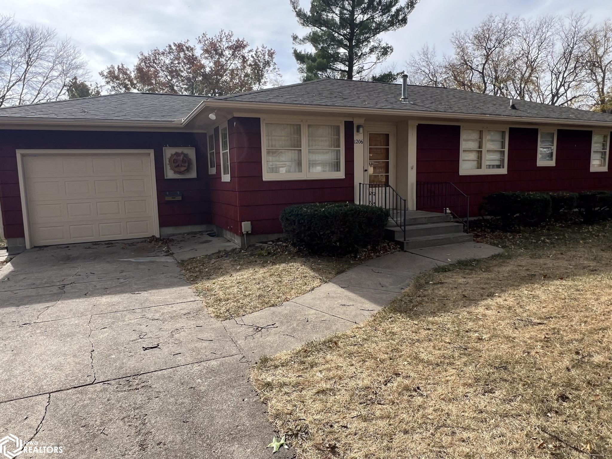 1206 E Valley Street, Red Oak, Iowa image 1
