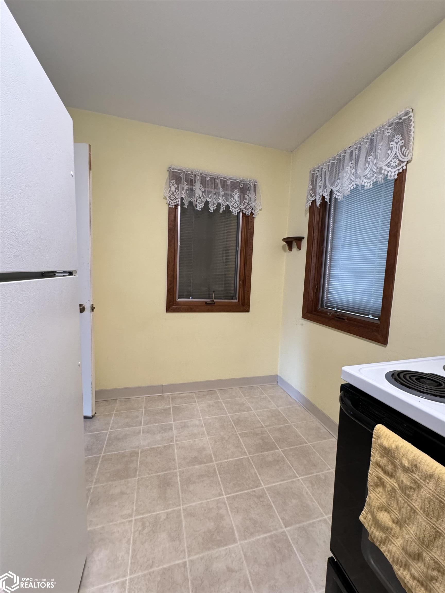 417 W Curve Drive, Webster City, Iowa image 4