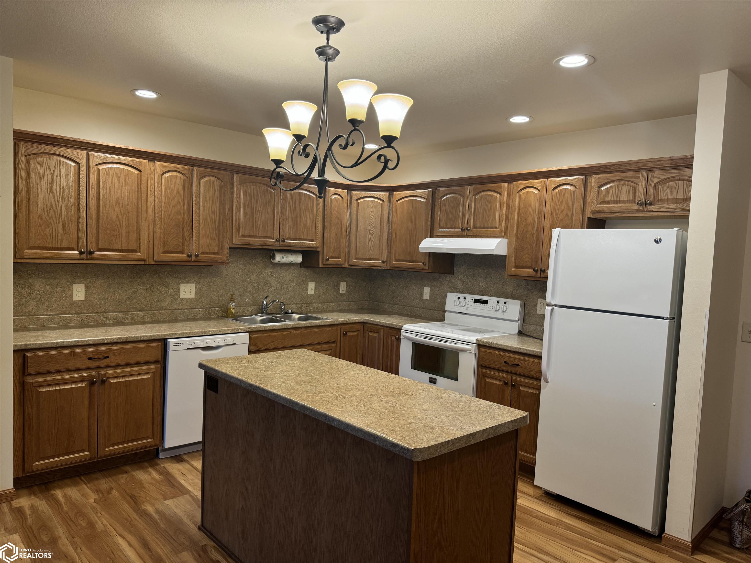 809 7th Ave. N. #202, Clear Lake, Iowa image 13