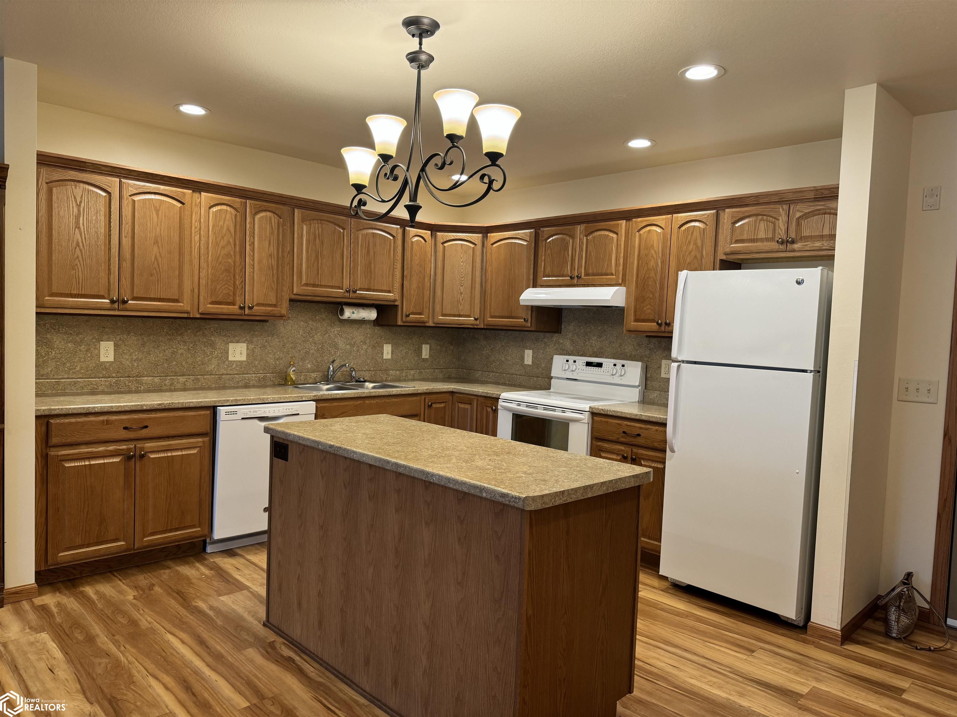 809 7th Ave. N. #202, Clear Lake, Iowa image 14