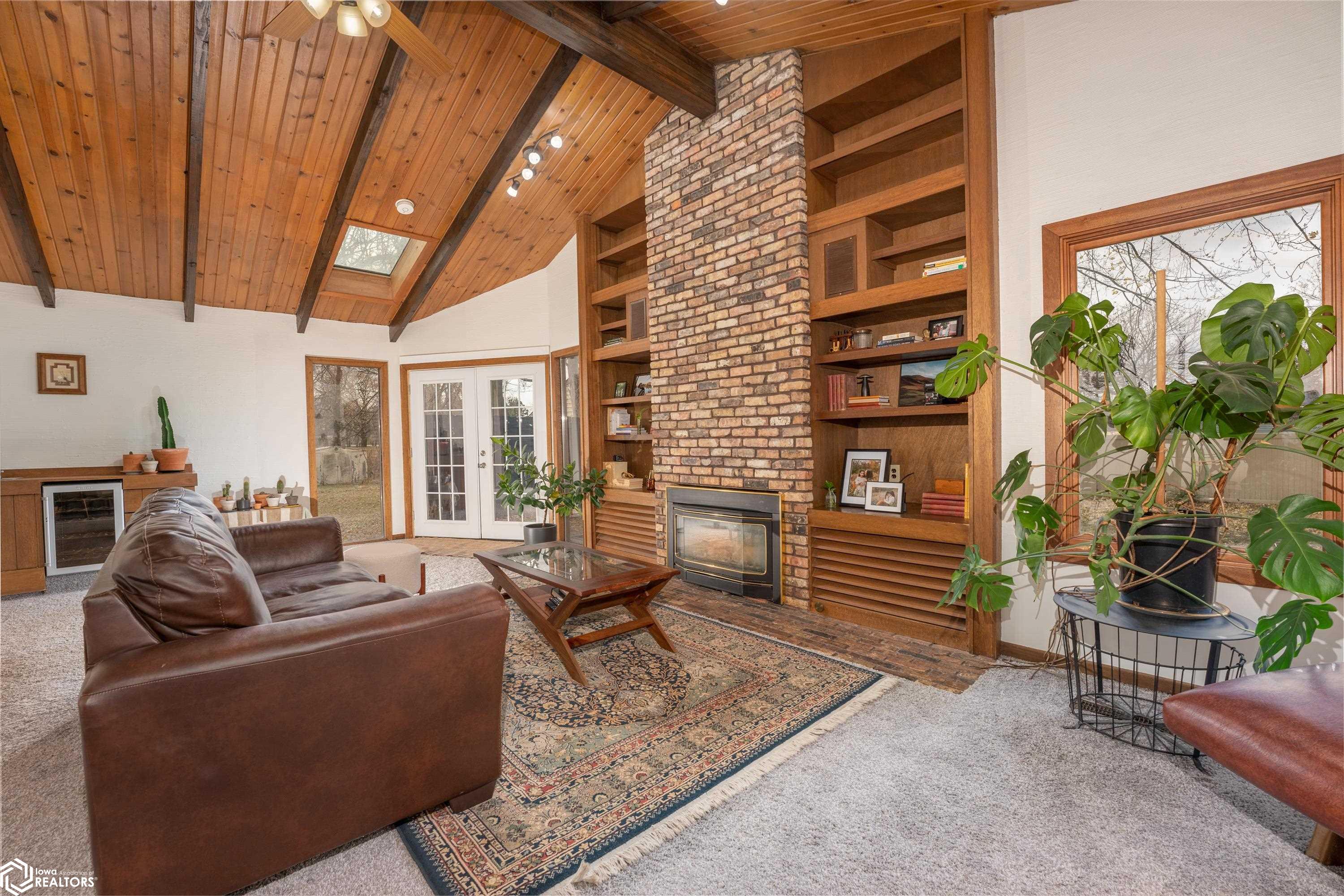 1205 9th St Nw, Mason City, Iowa image 3