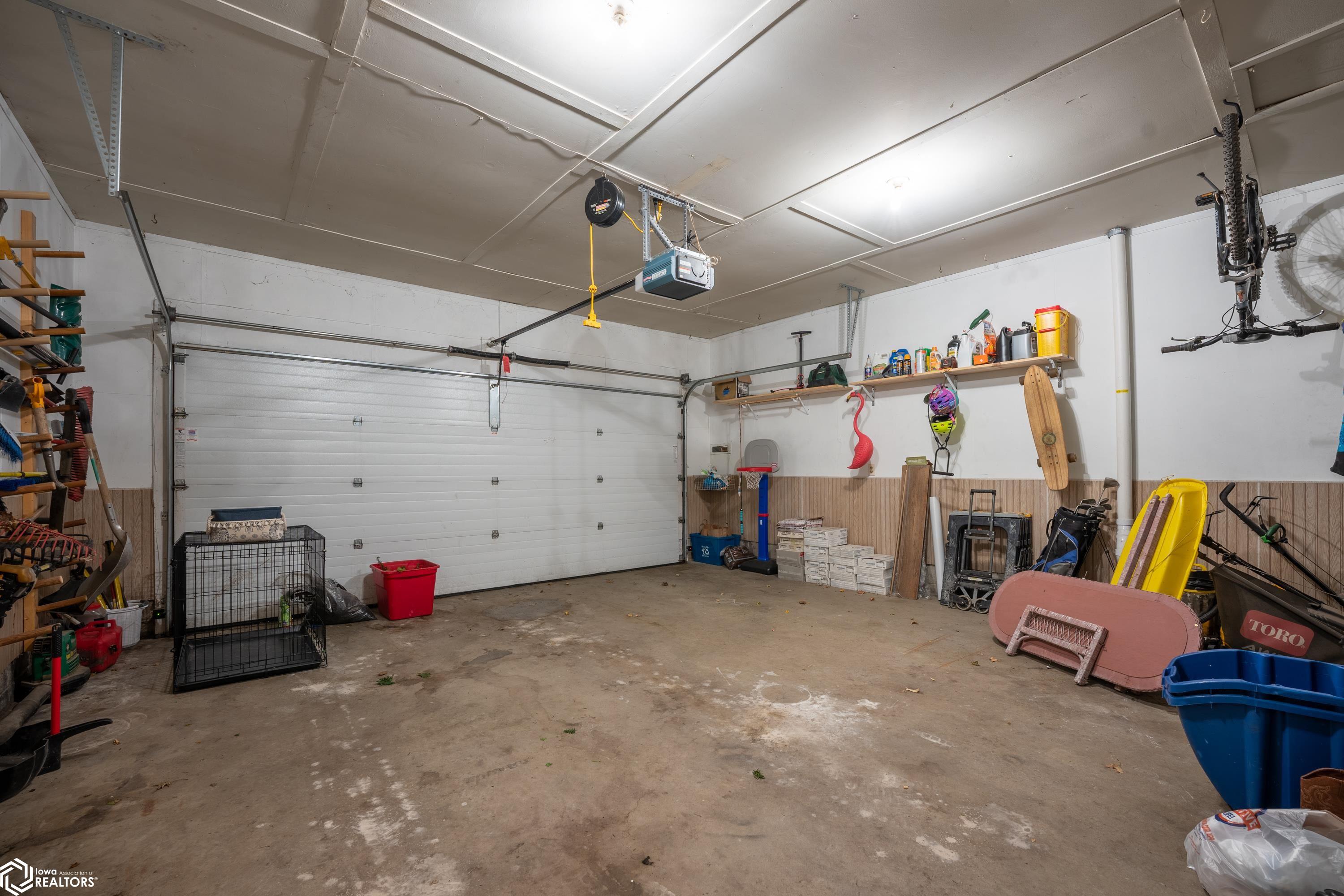 1205 9th St Nw, Mason City, Iowa image 24
