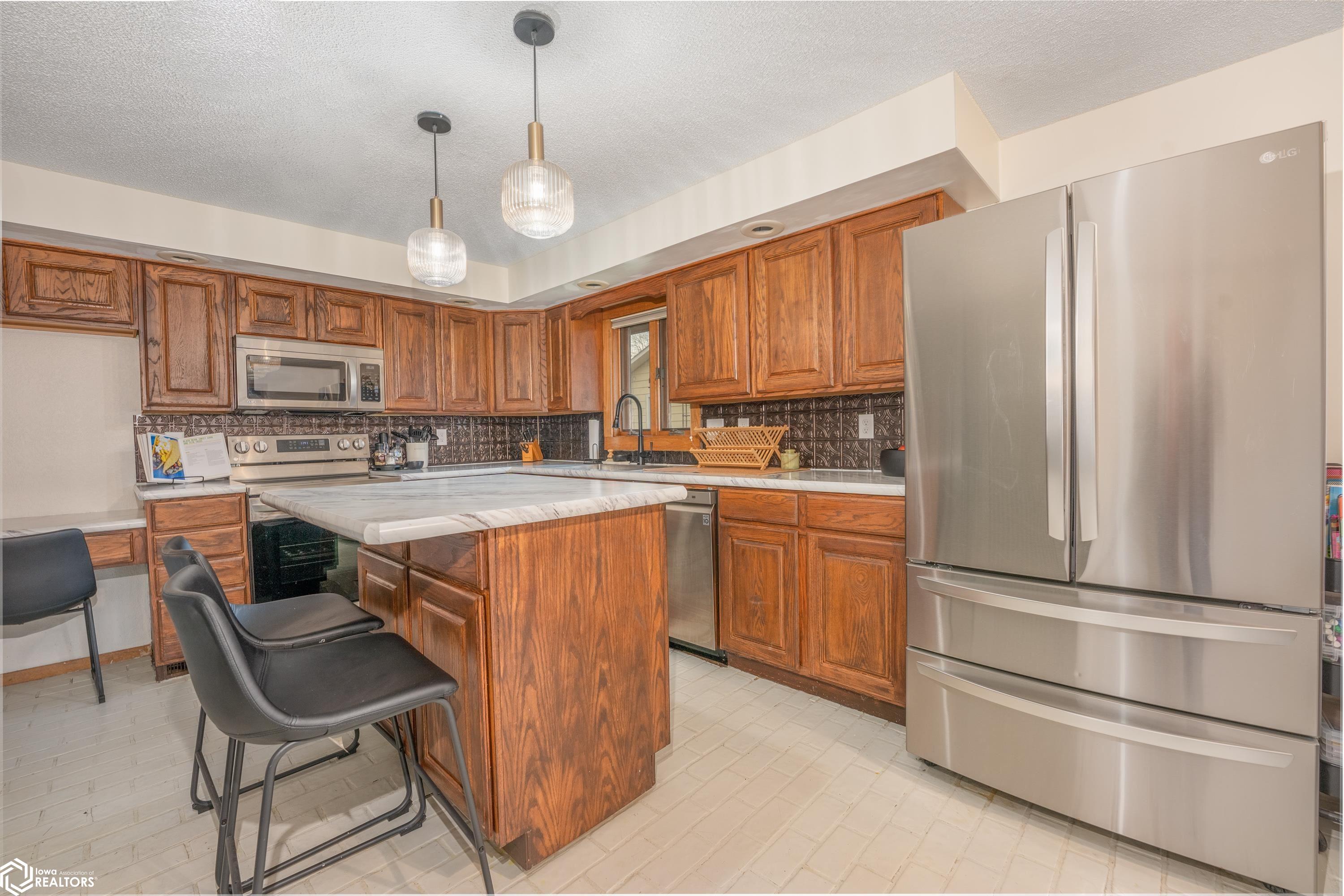 1205 9th St Nw, Mason City, Iowa image 9
