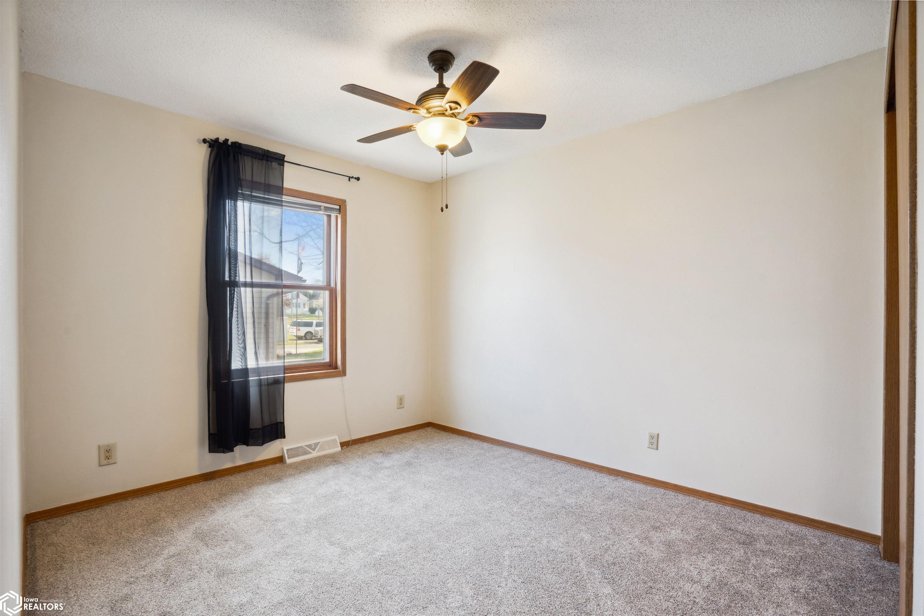 310 Lincoln Street, Dysart, Iowa image 16