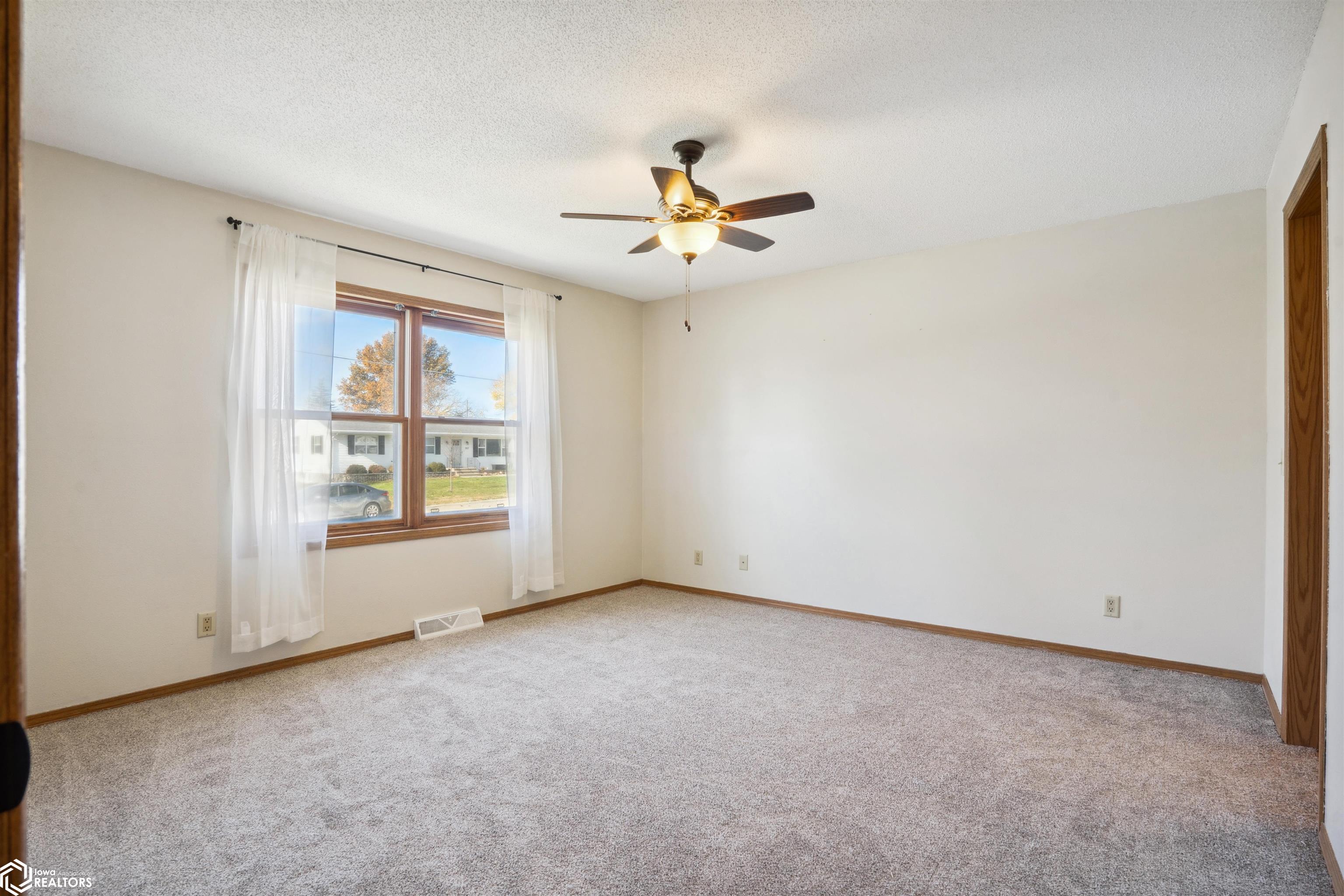 310 Lincoln Street, Dysart, Iowa image 18