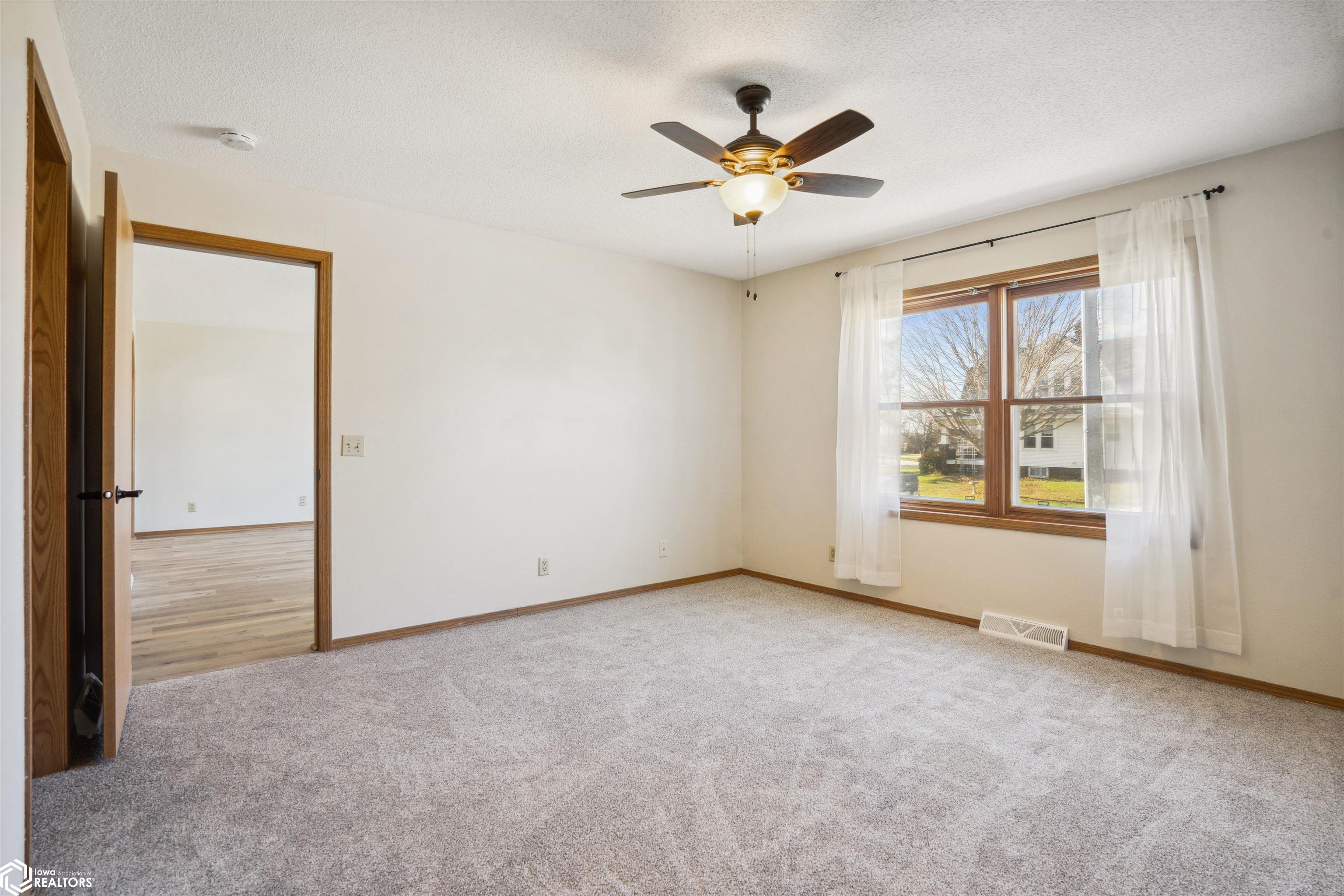 310 Lincoln Street, Dysart, Iowa image 19