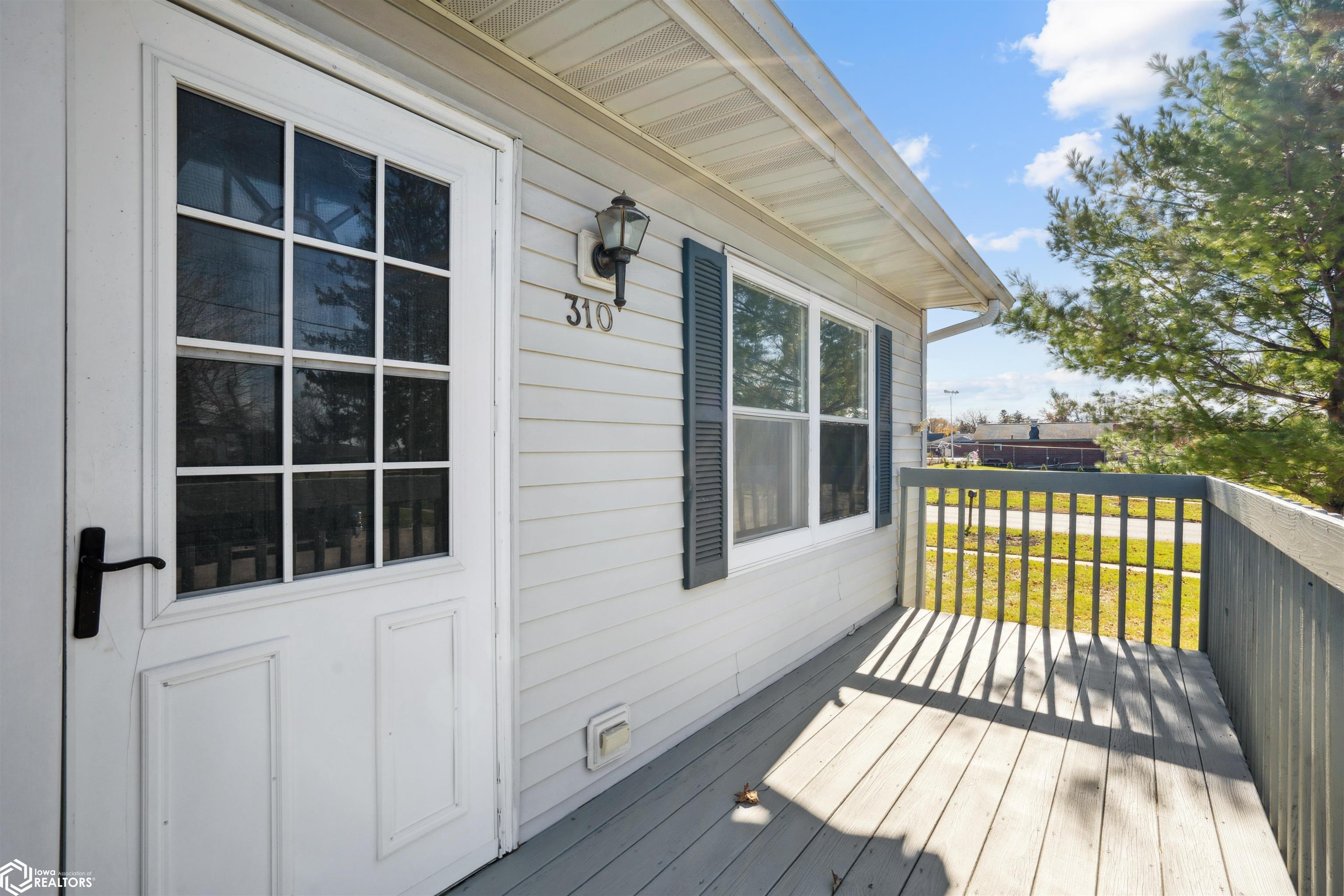 310 Lincoln Street, Dysart, Iowa image 4
