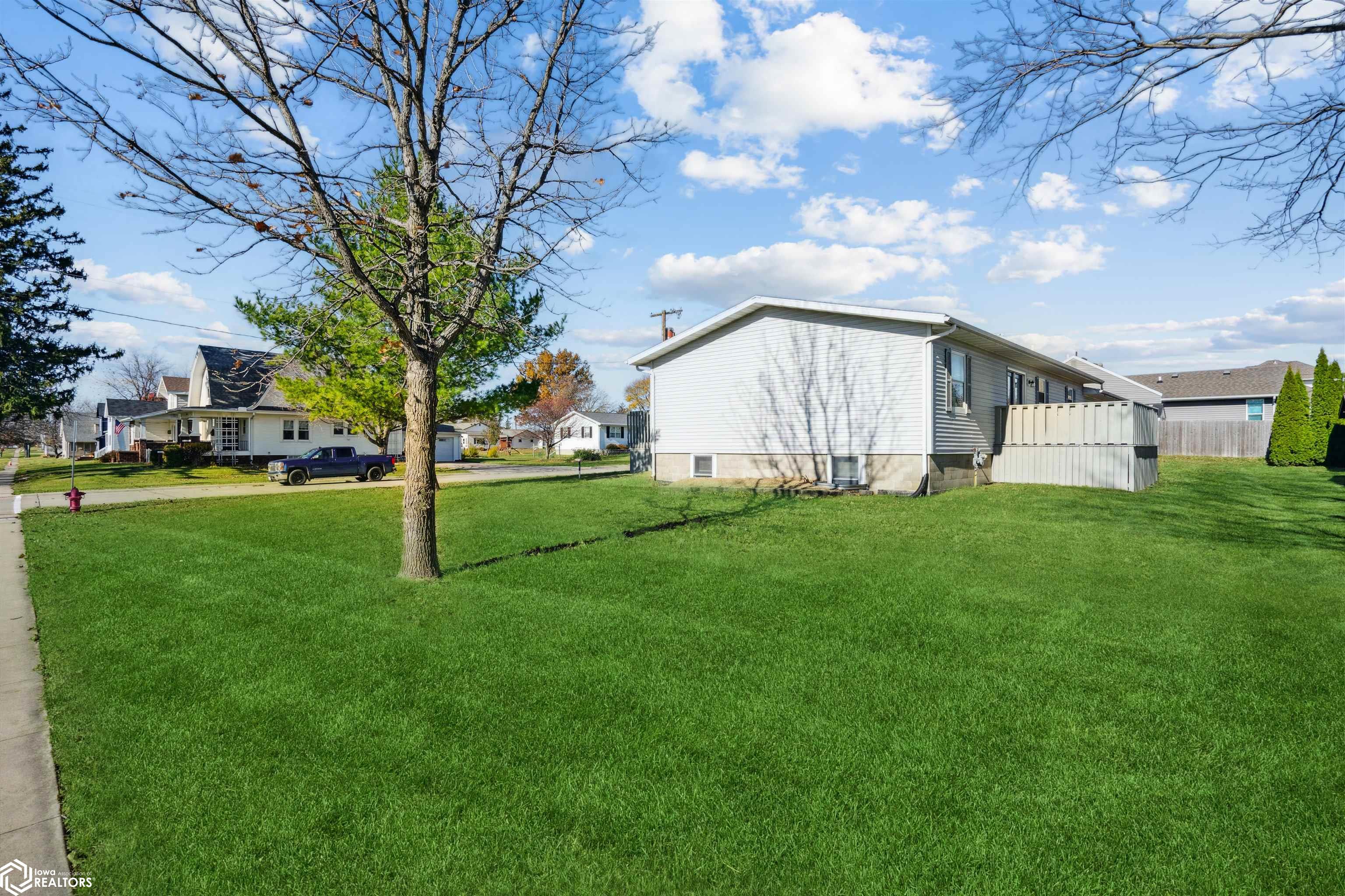 310 Lincoln Street, Dysart, Iowa image 34