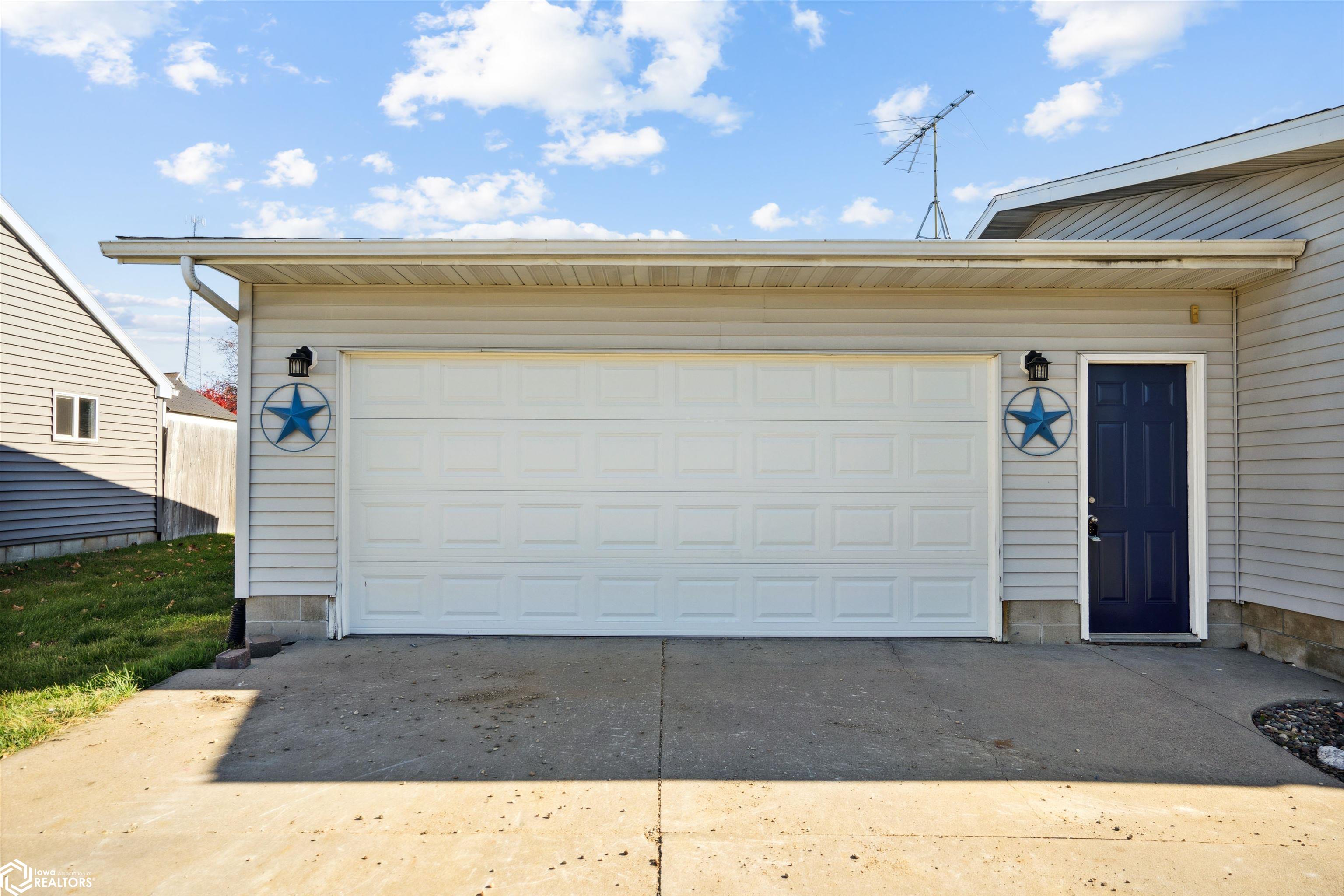 310 Lincoln Street, Dysart, Iowa image 35