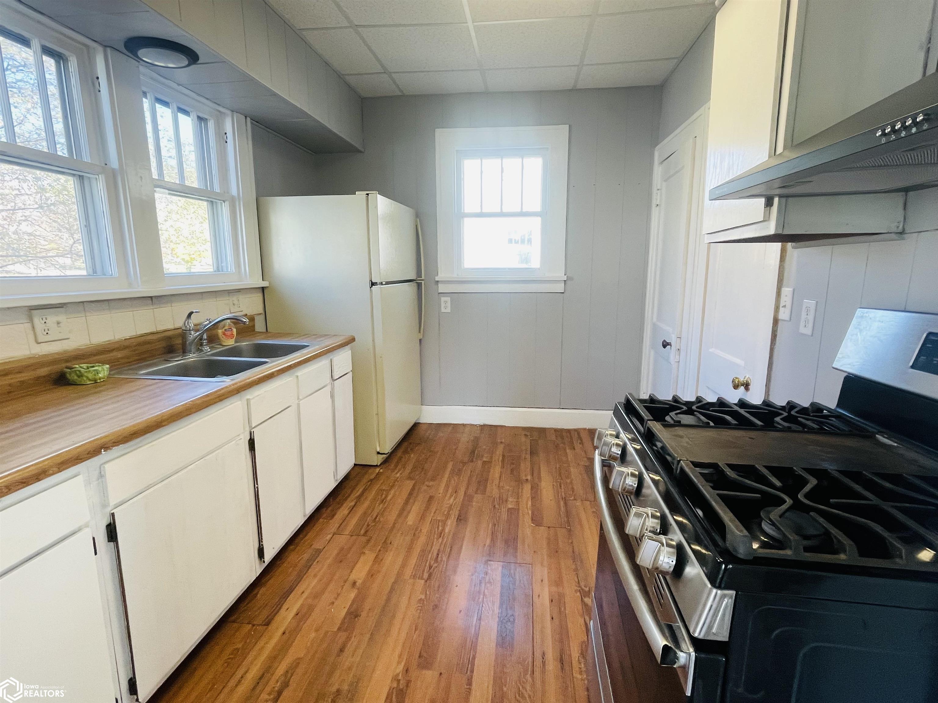 207 W Franklin Street, Mount Pleasant, Iowa image 10