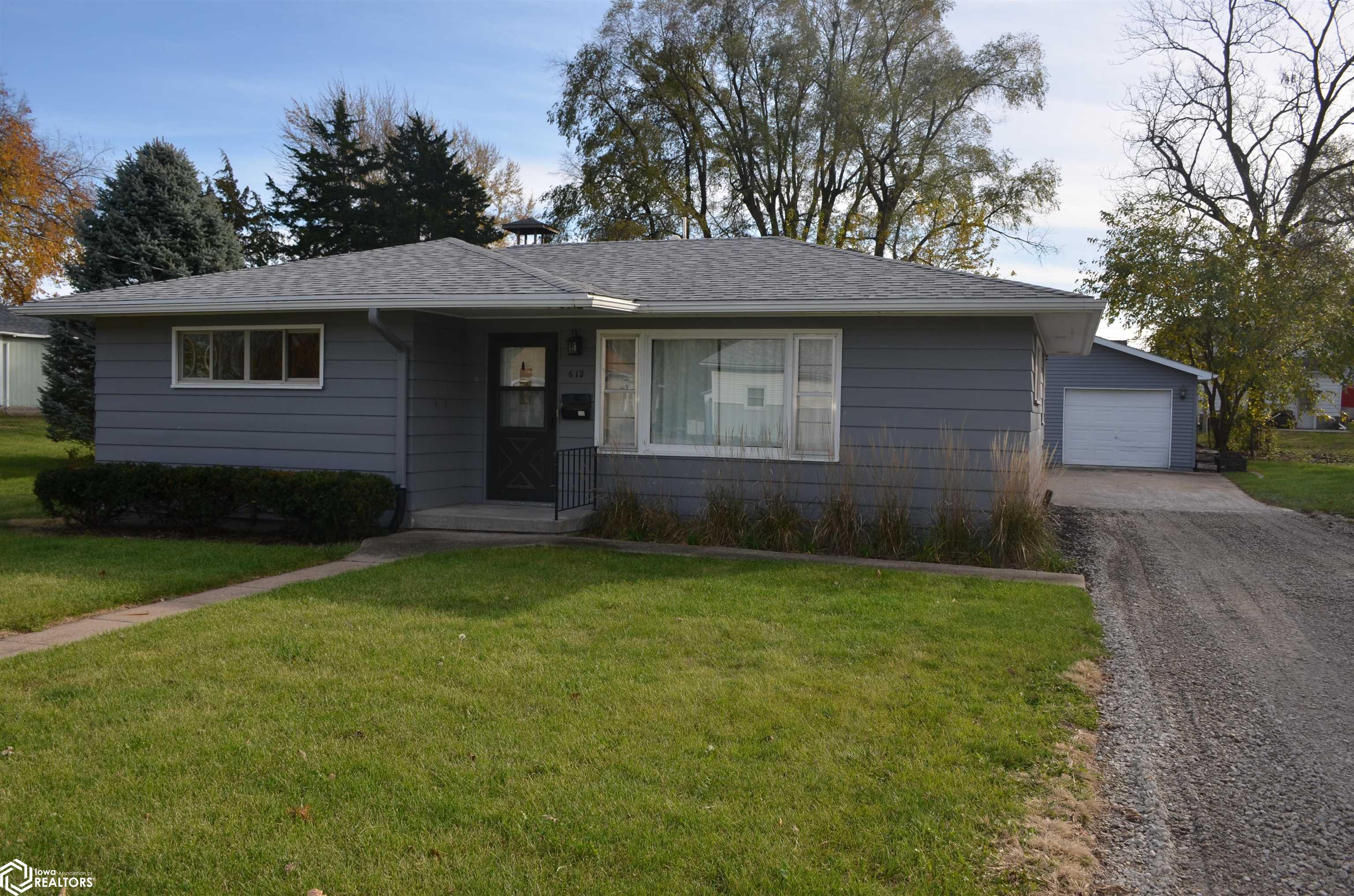 612 A Avenue, Albia, Iowa image 1