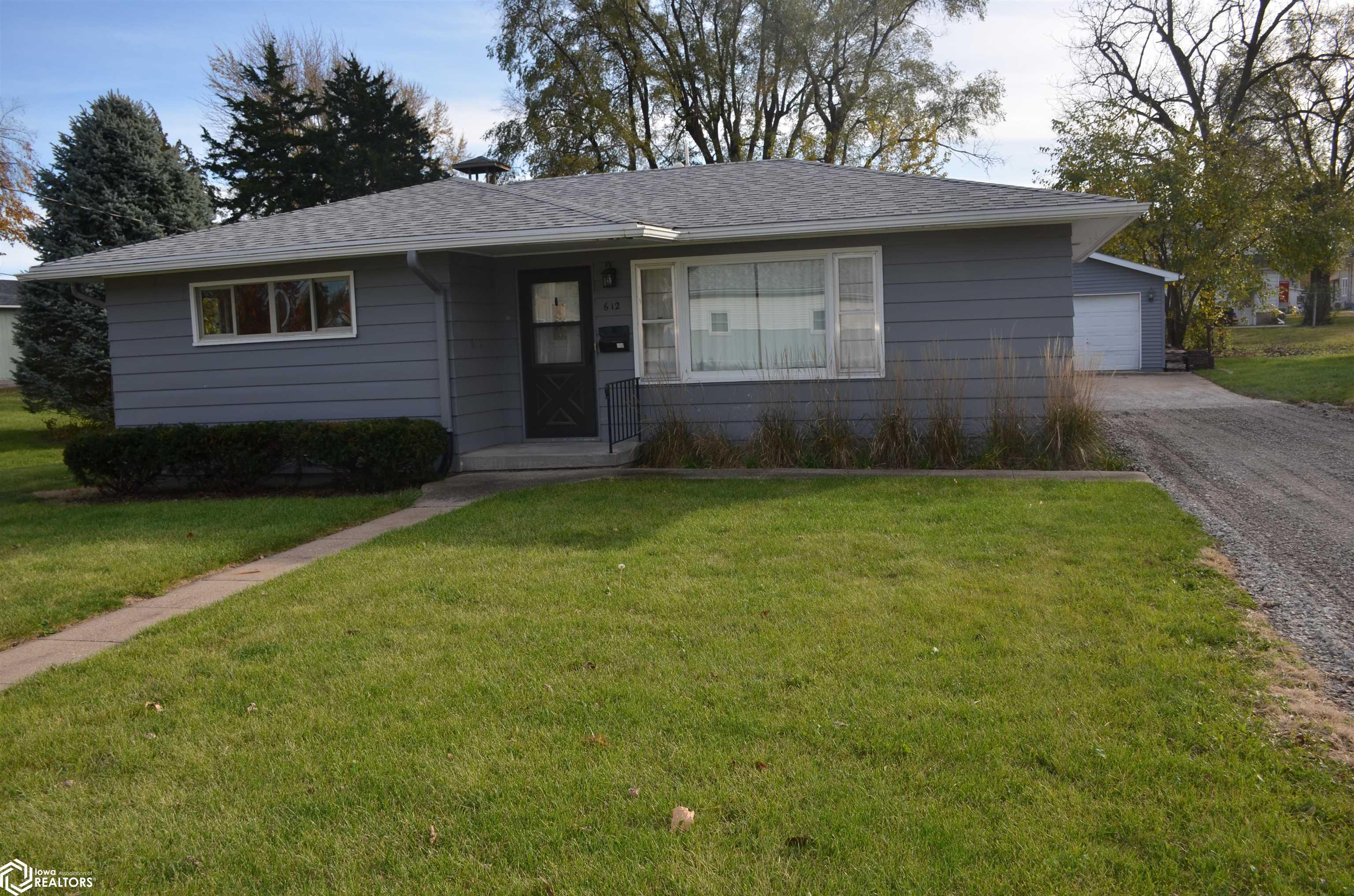 612 A Avenue, Albia, Iowa image 2