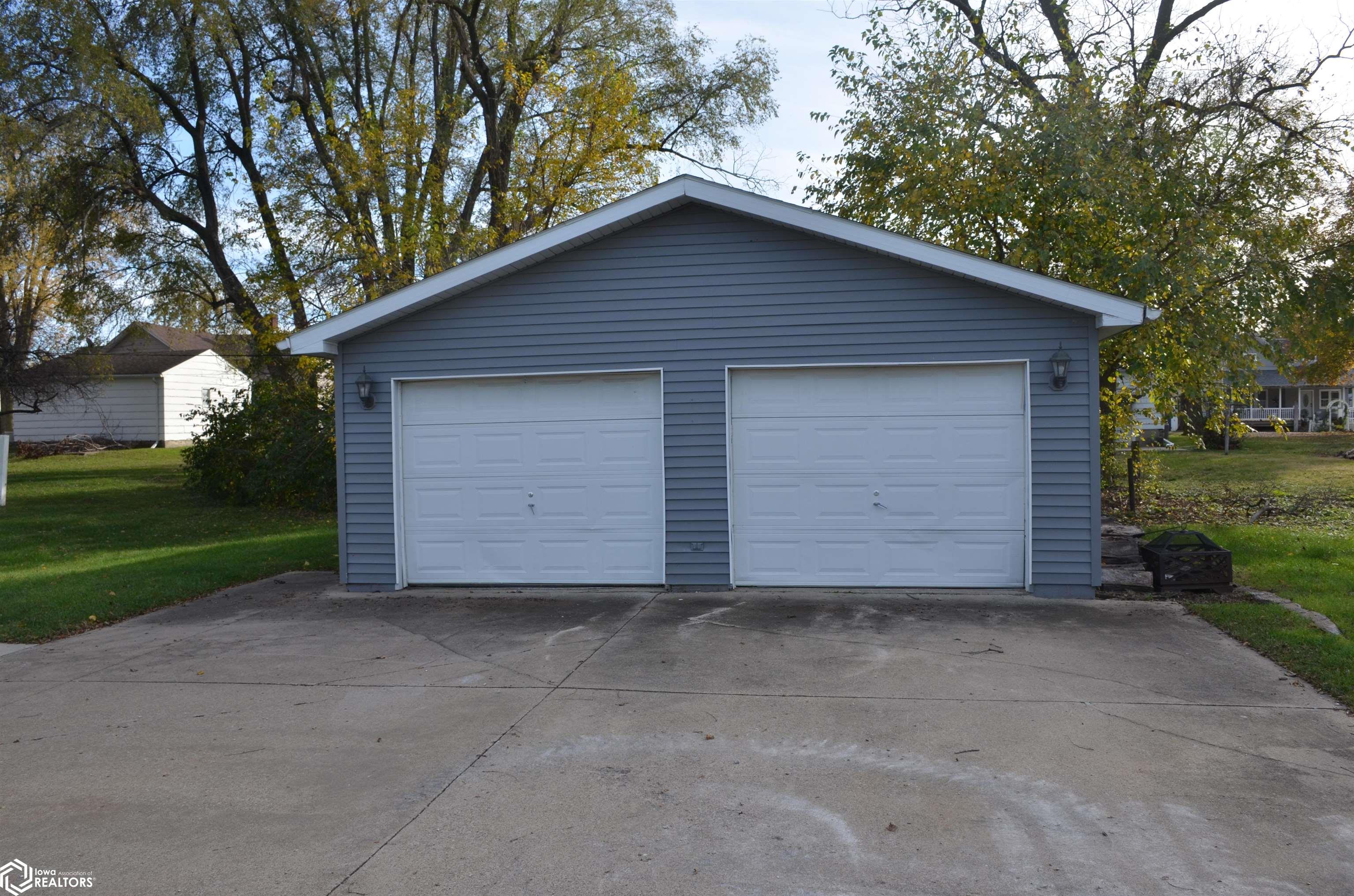 612 A Avenue, Albia, Iowa image 5