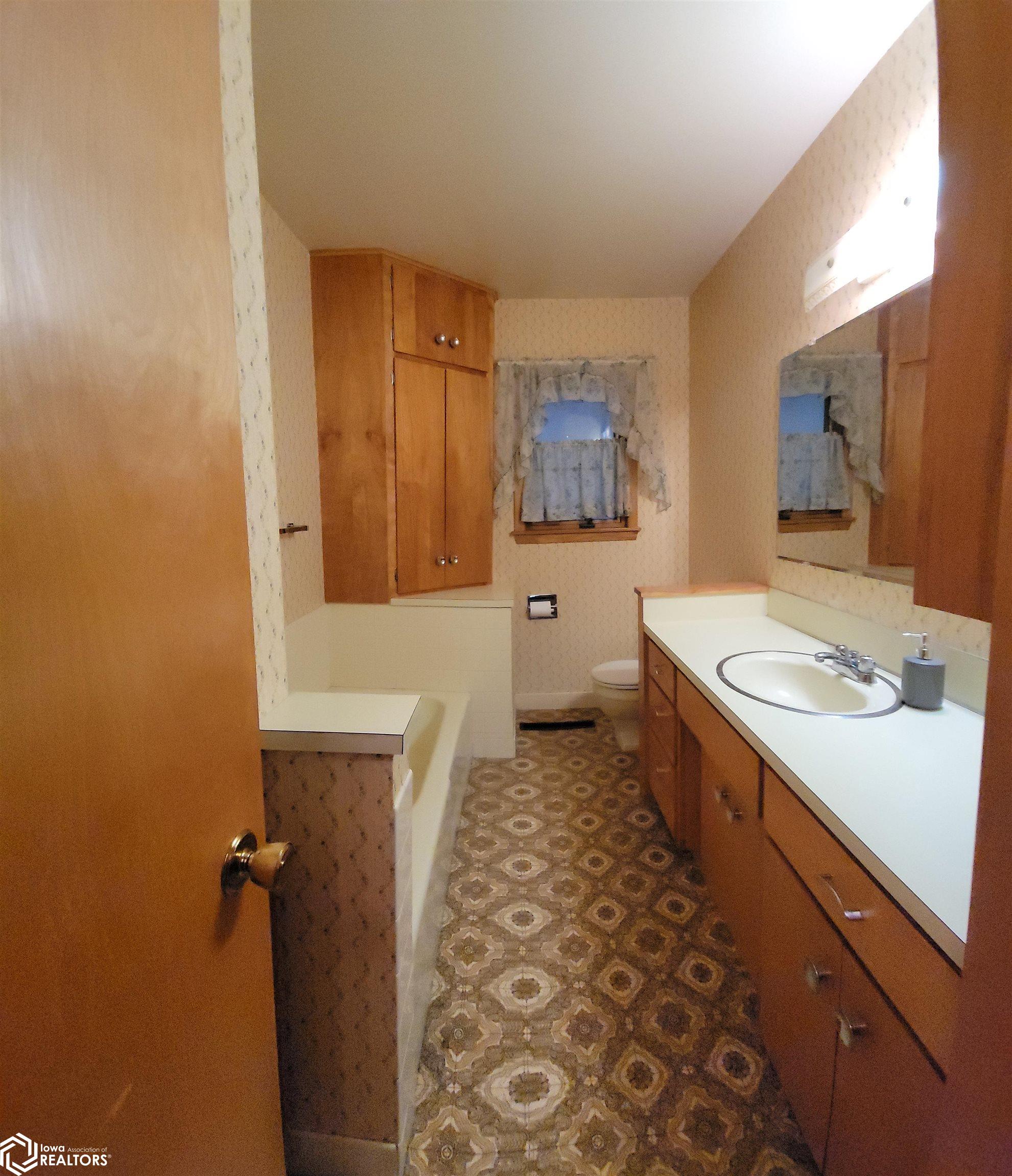112 S Fort Avenue, Eagle Grove, Iowa image 13