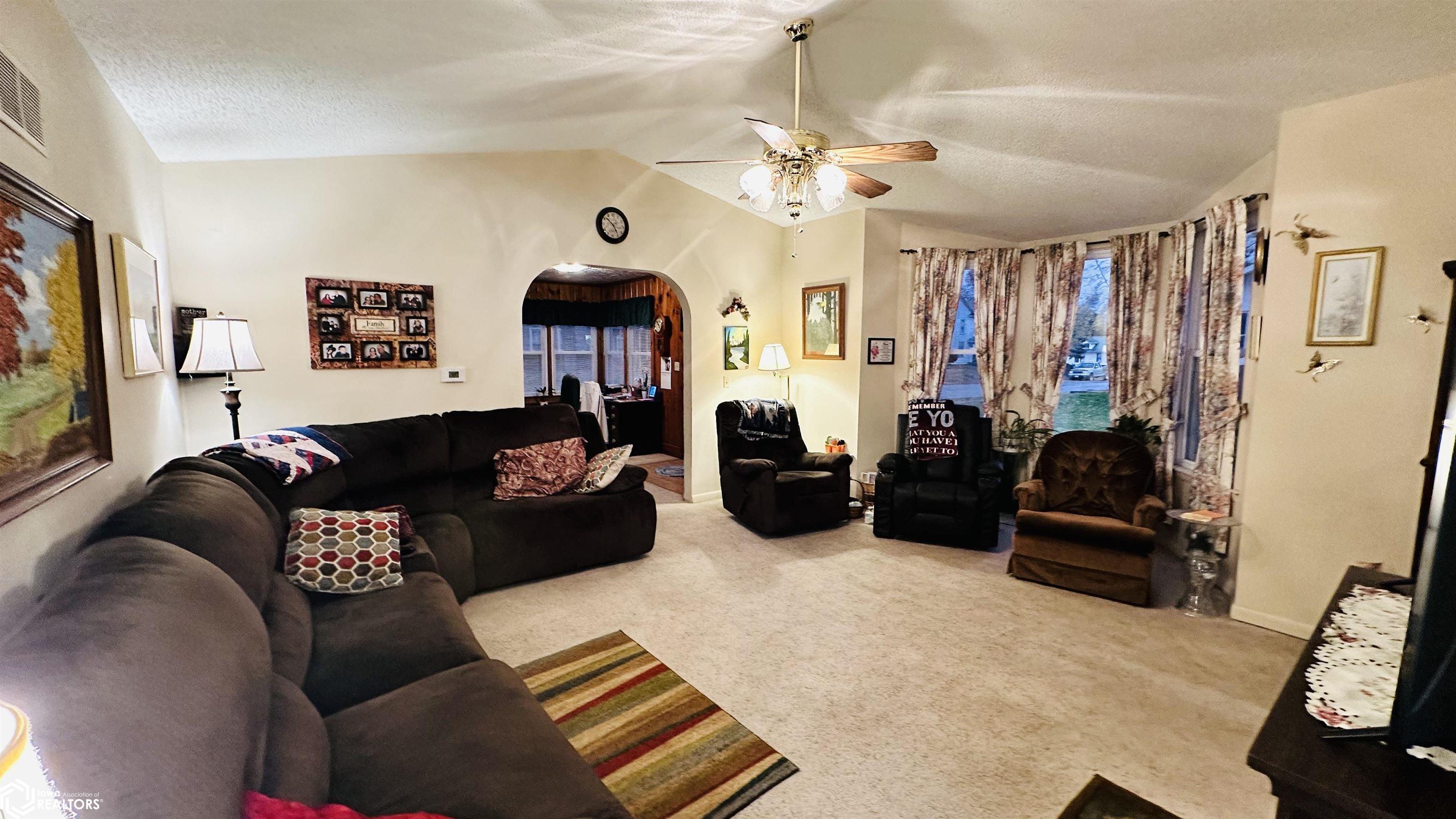 1526 Carroll Street, Keokuk, Iowa image 10