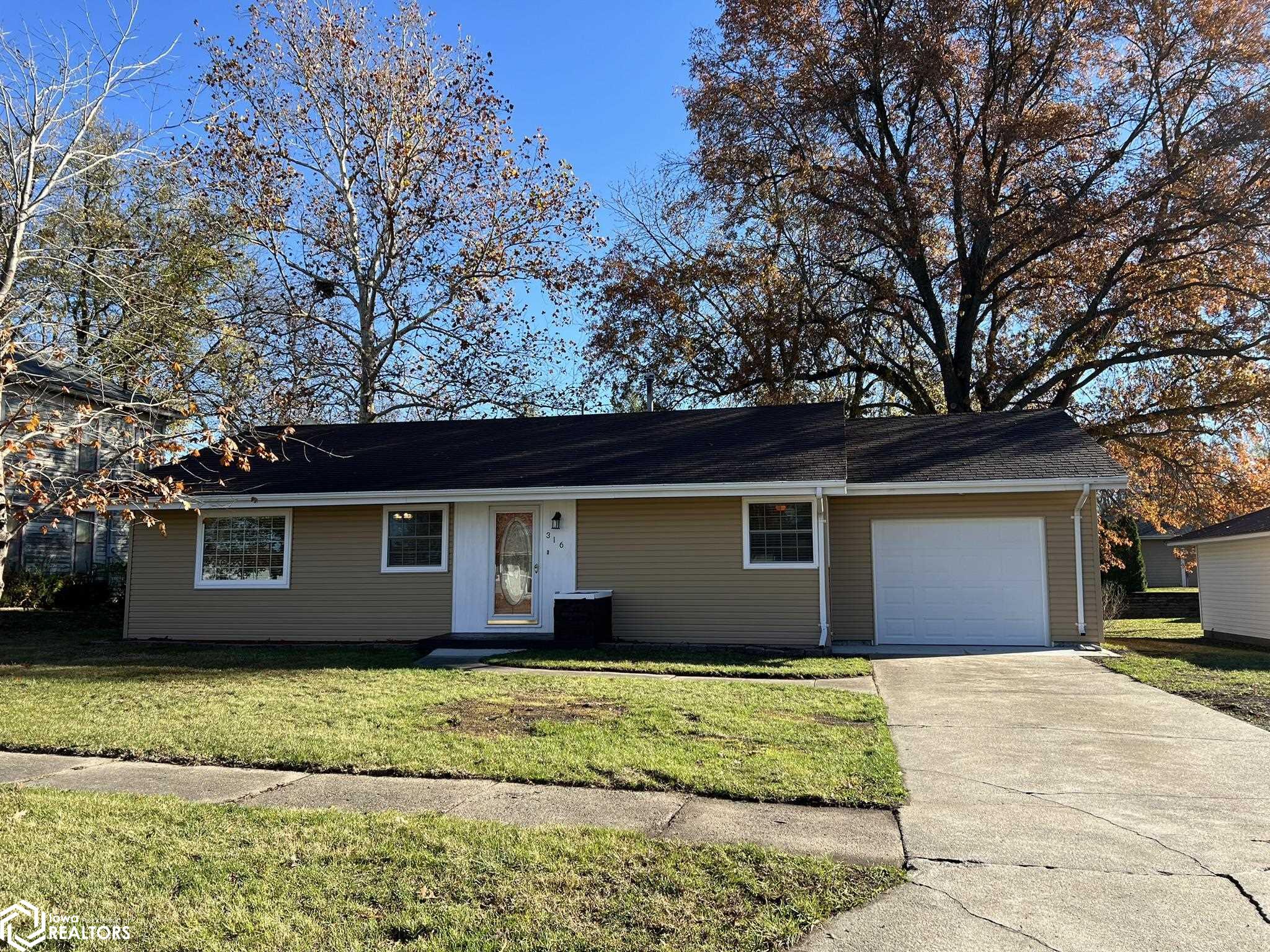 316 S Eaton Avenue, Humeston, Iowa image 3