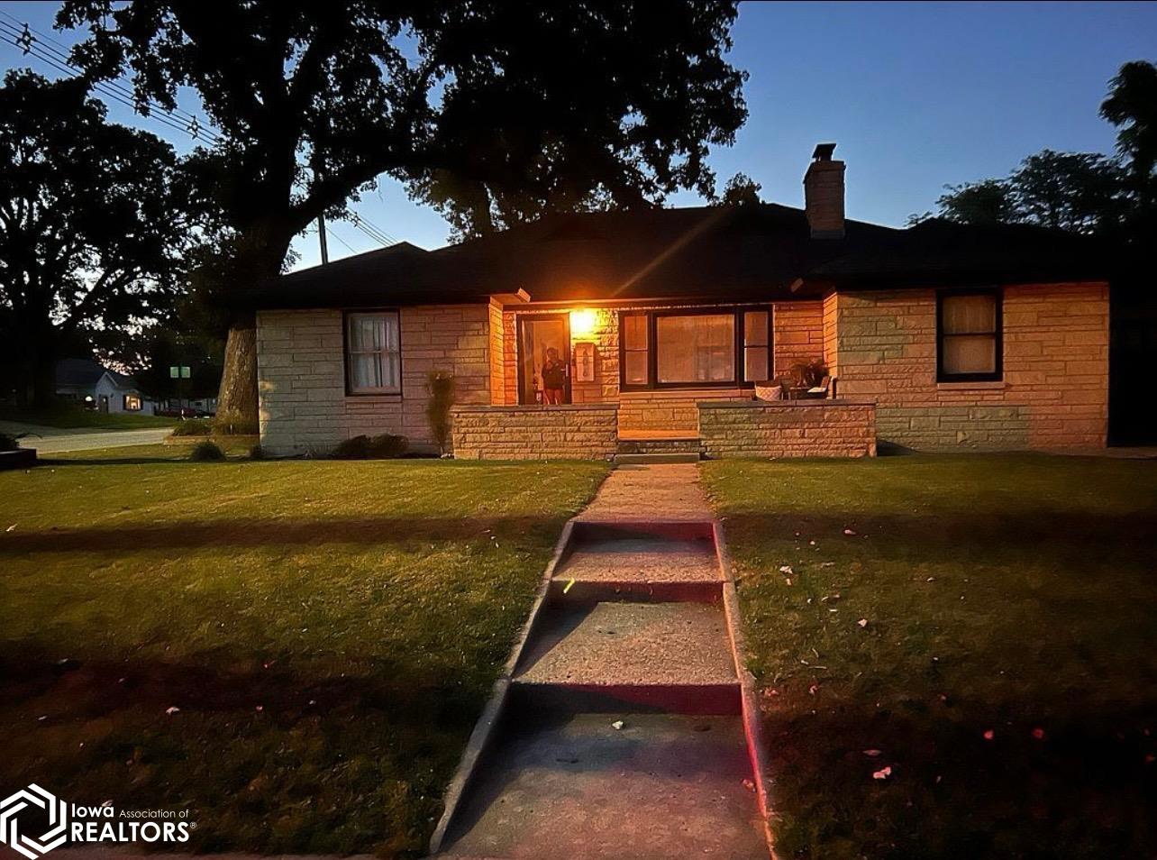 206 W Russell Street, Jefferson, Iowa image 1