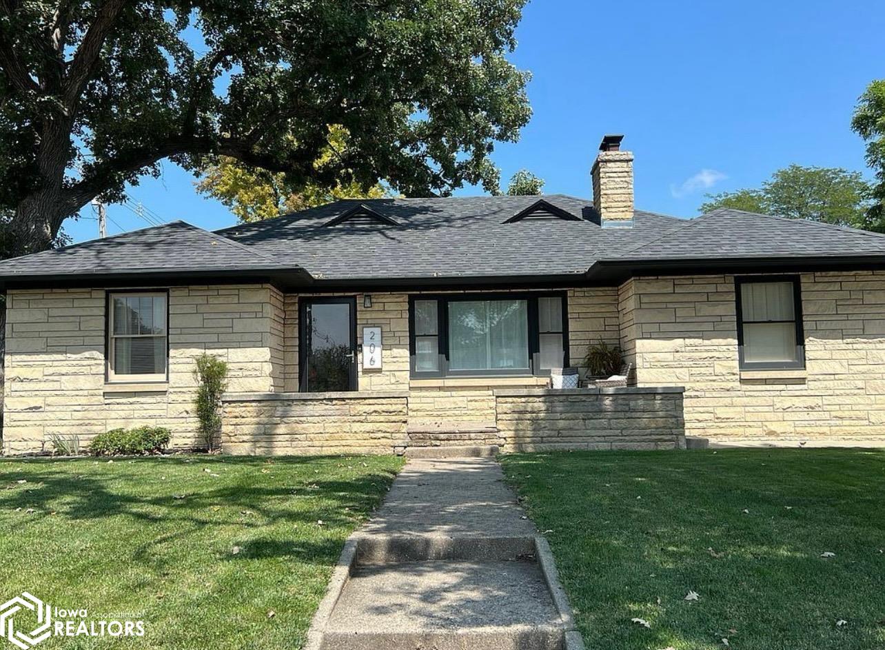 206 W Russell Street, Jefferson, Iowa image 2