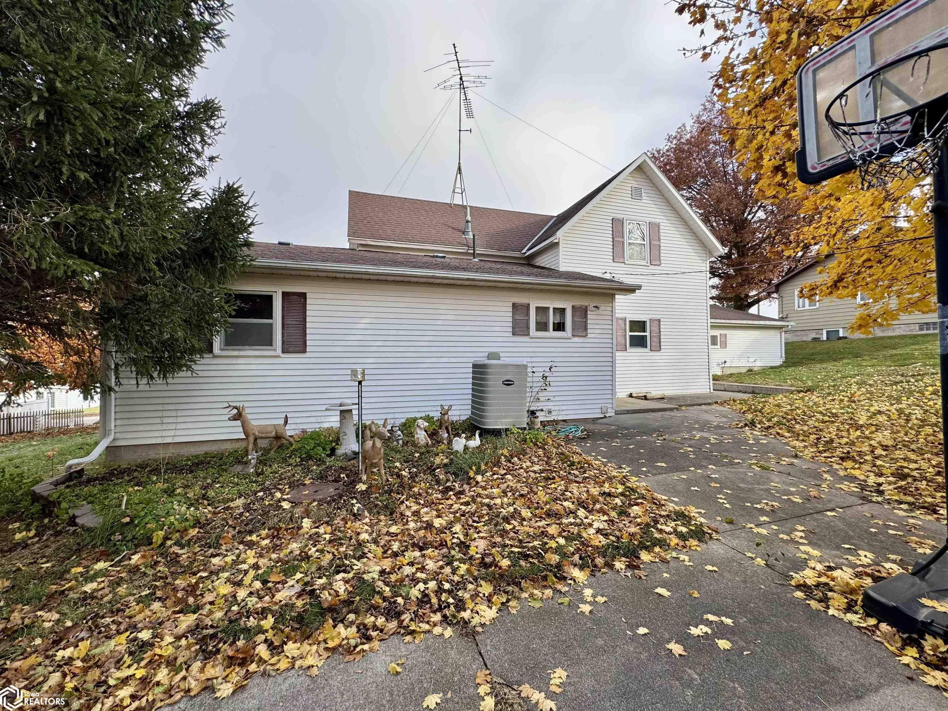 17661 Guthrie Street, Carroll, Iowa image 9