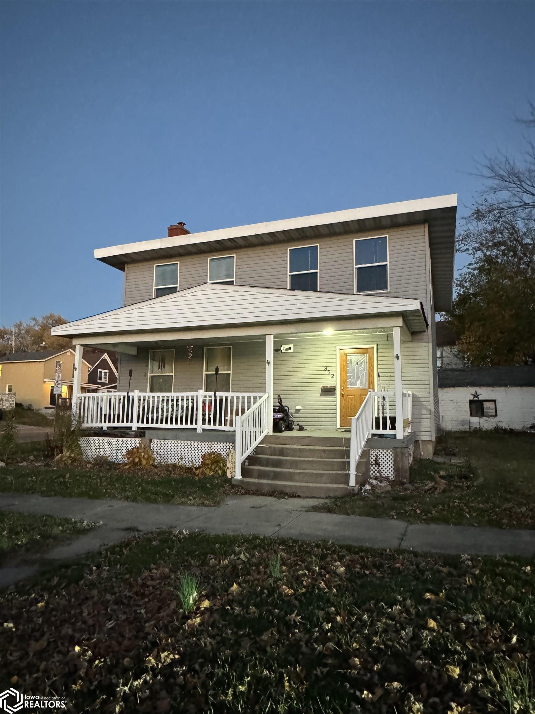 832 N 8th Street, Burlington, Iowa image 1