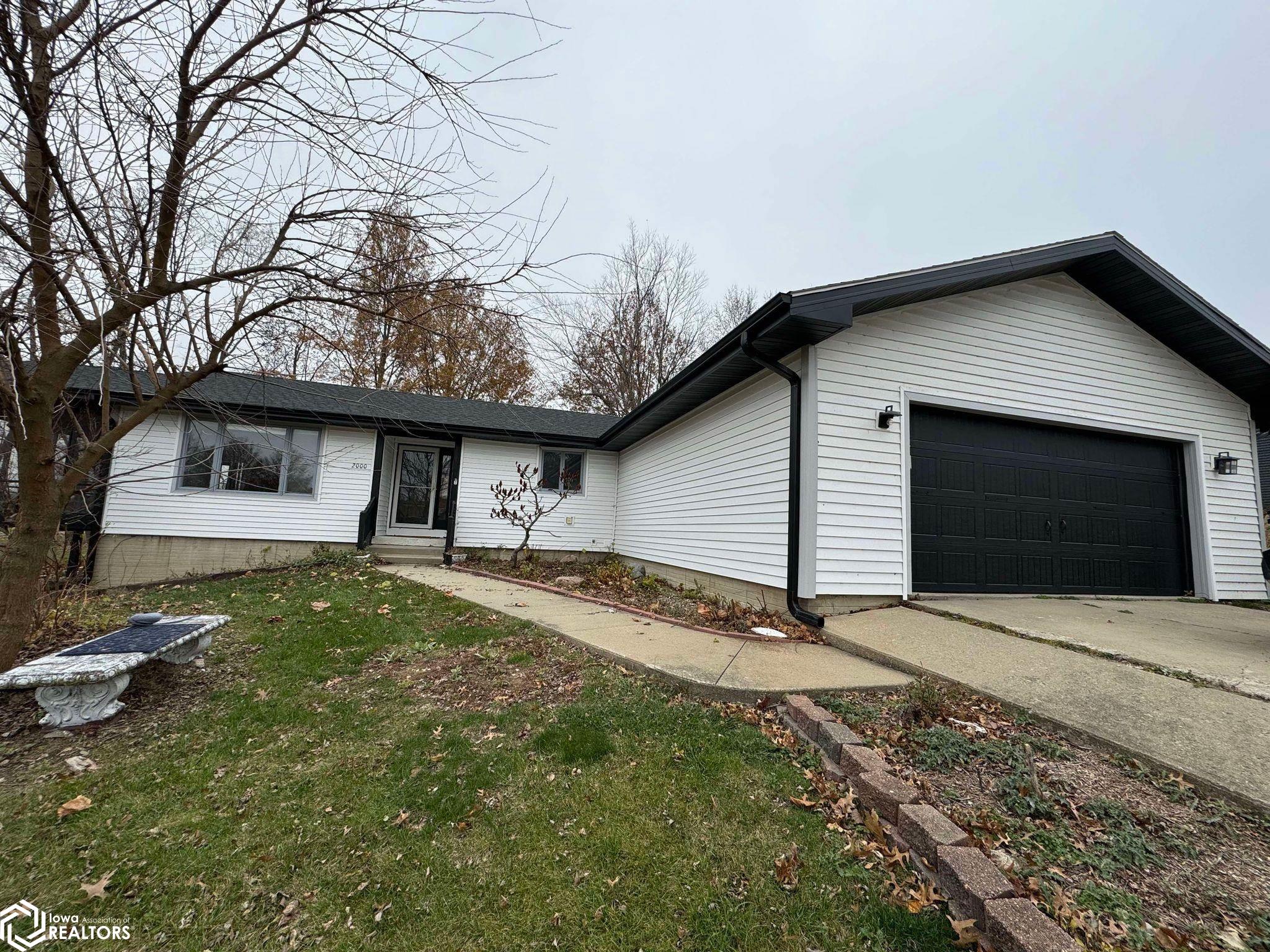 2000 Quail Ridge, Centerville, Iowa image 1
