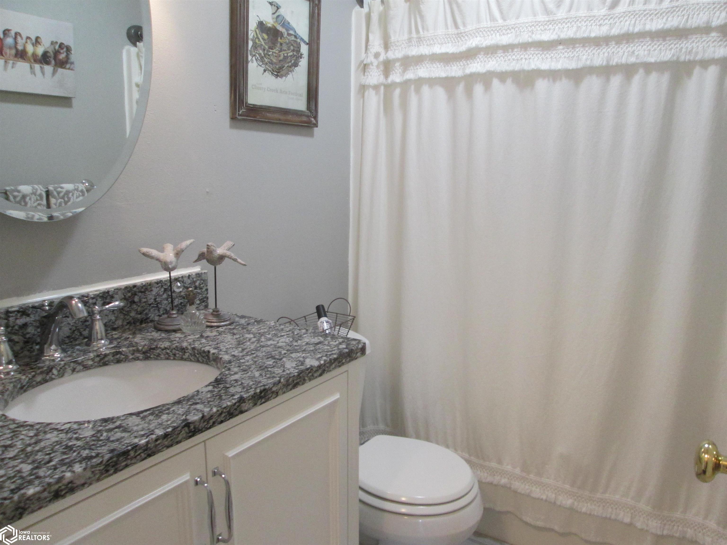 1427 Lynnwood, Burlington, Iowa image 27