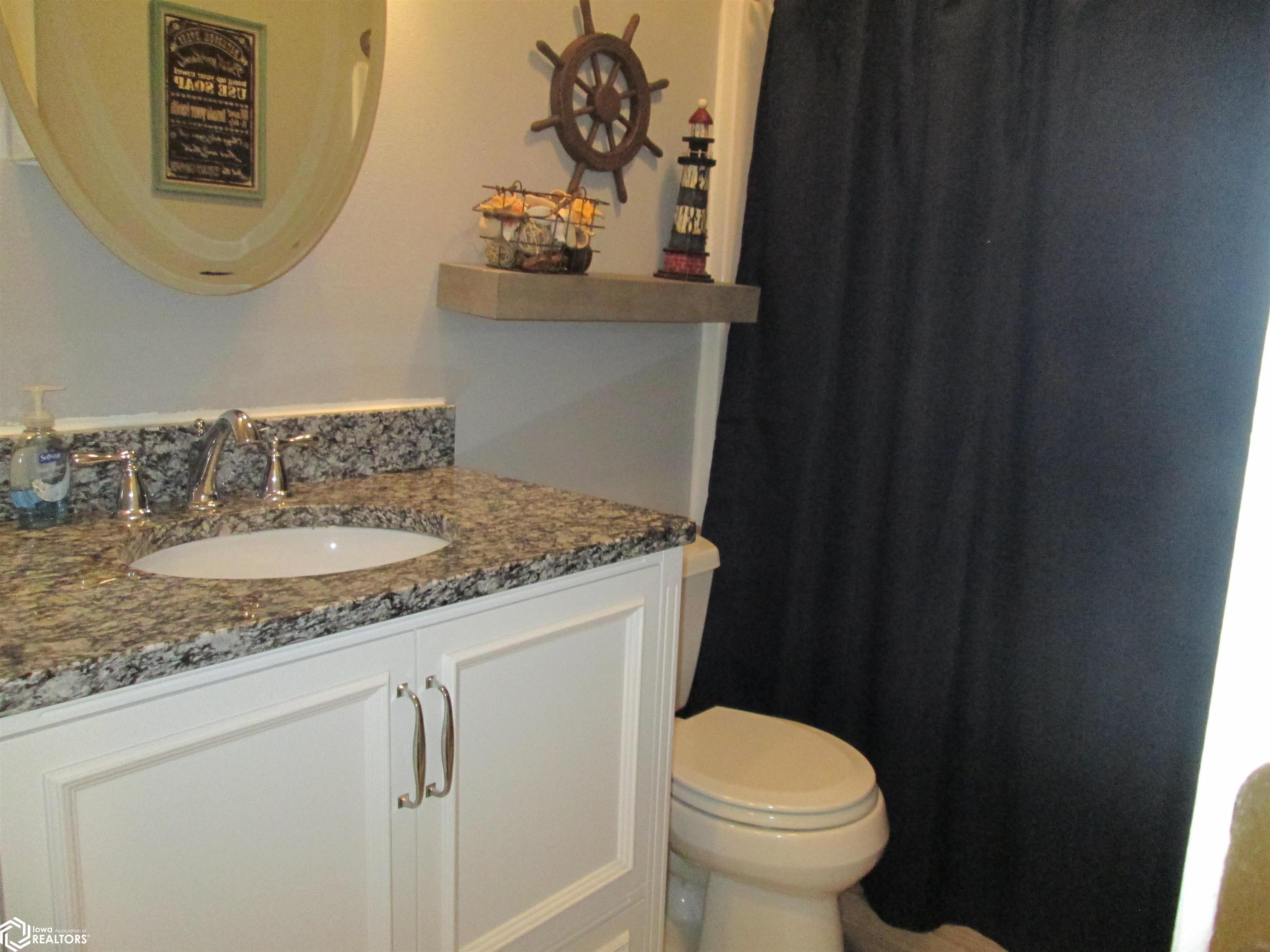 1427 Lynnwood, Burlington, Iowa image 6