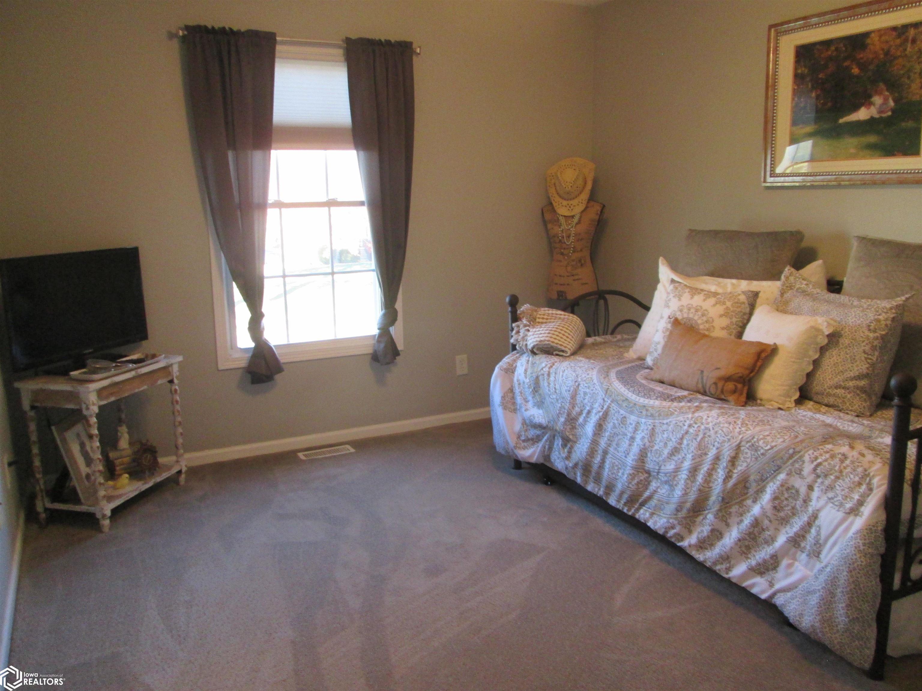 1427 Lynnwood, Burlington, Iowa image 36