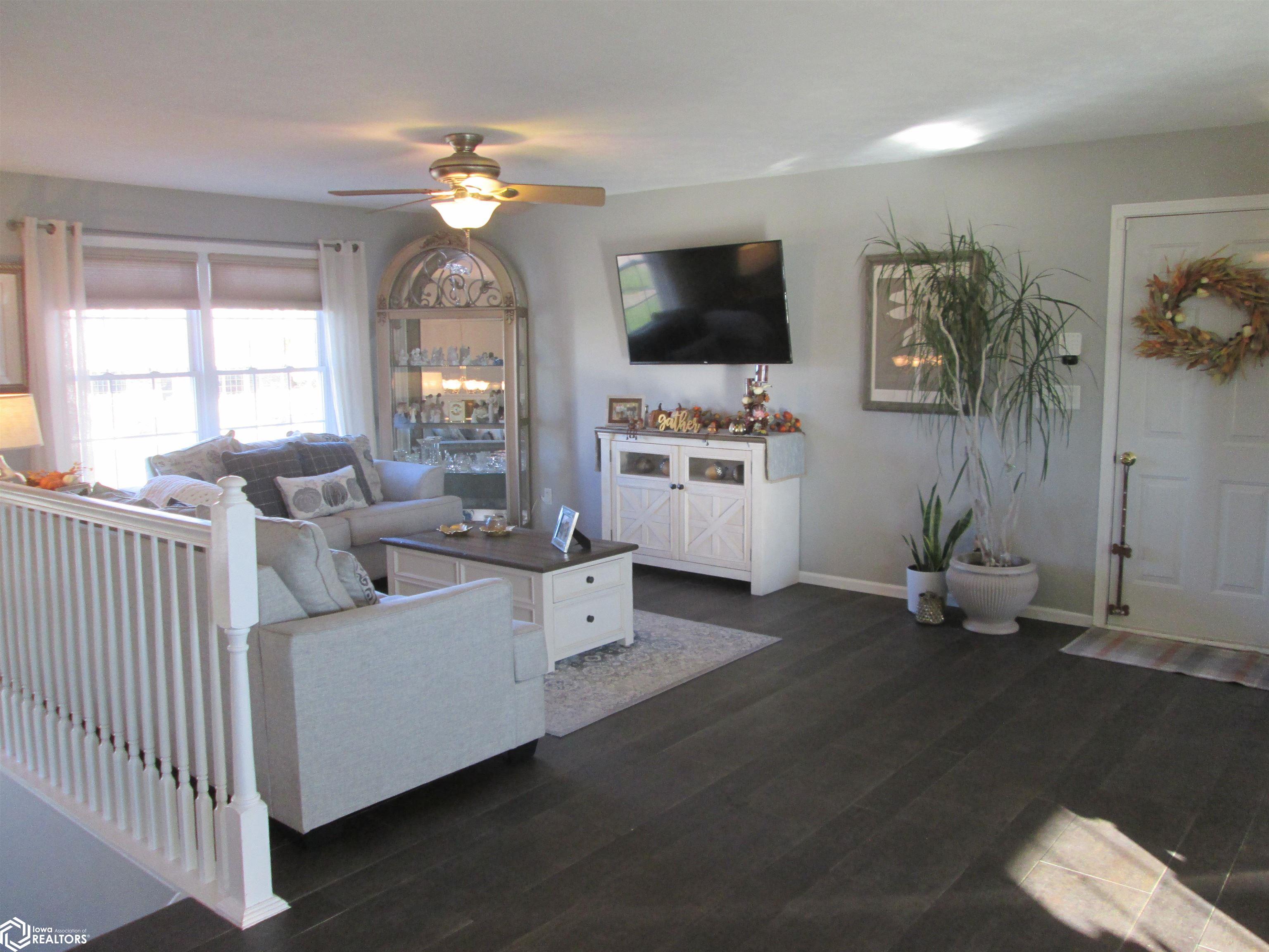1427 Lynnwood, Burlington, Iowa image 10